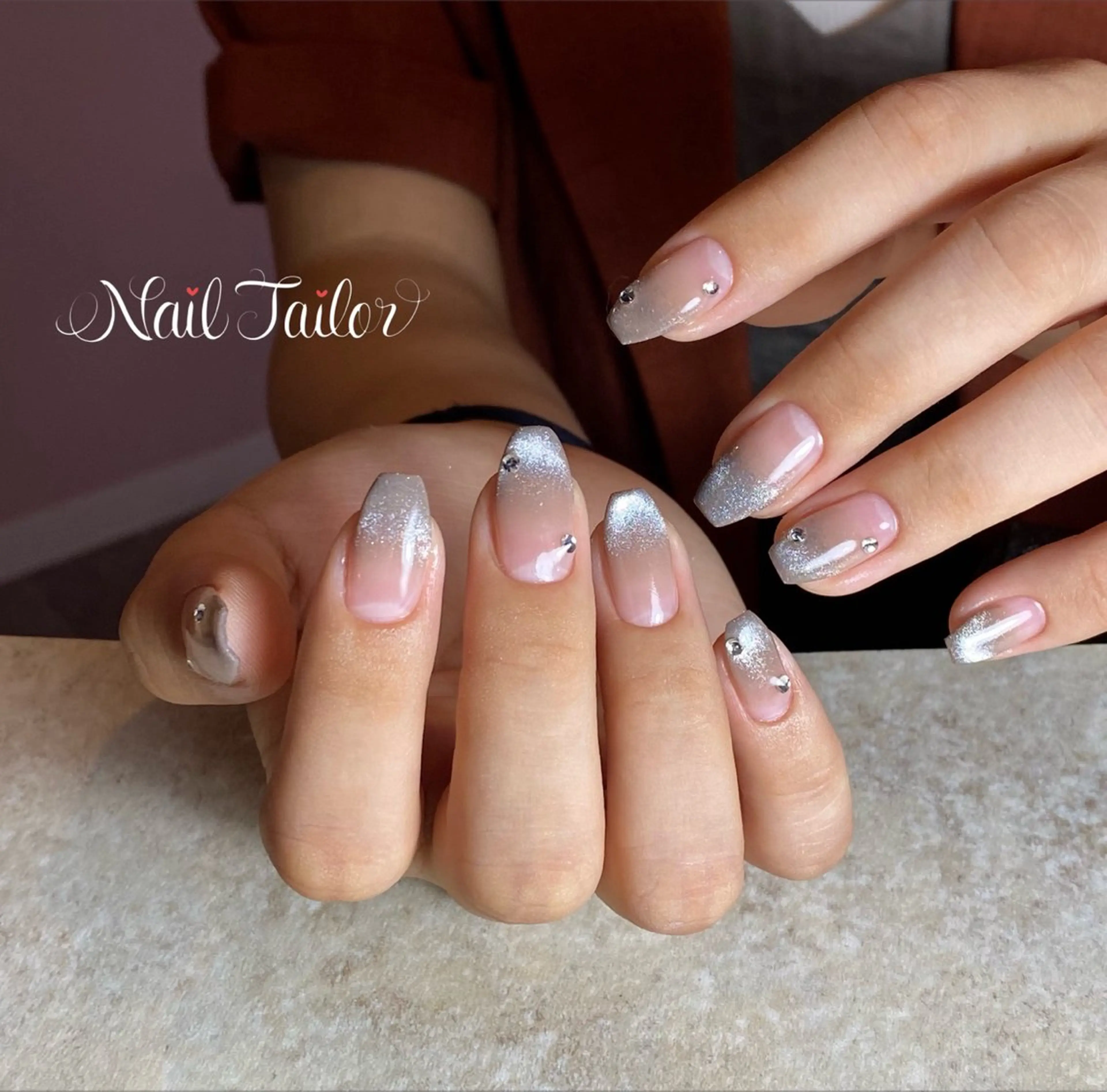 ネイル ブラウン 長さ出し ジェルネイル グラデーション キラキラネイル ハンドネイル NailTailor ネイルテイラーのネイルデザイン