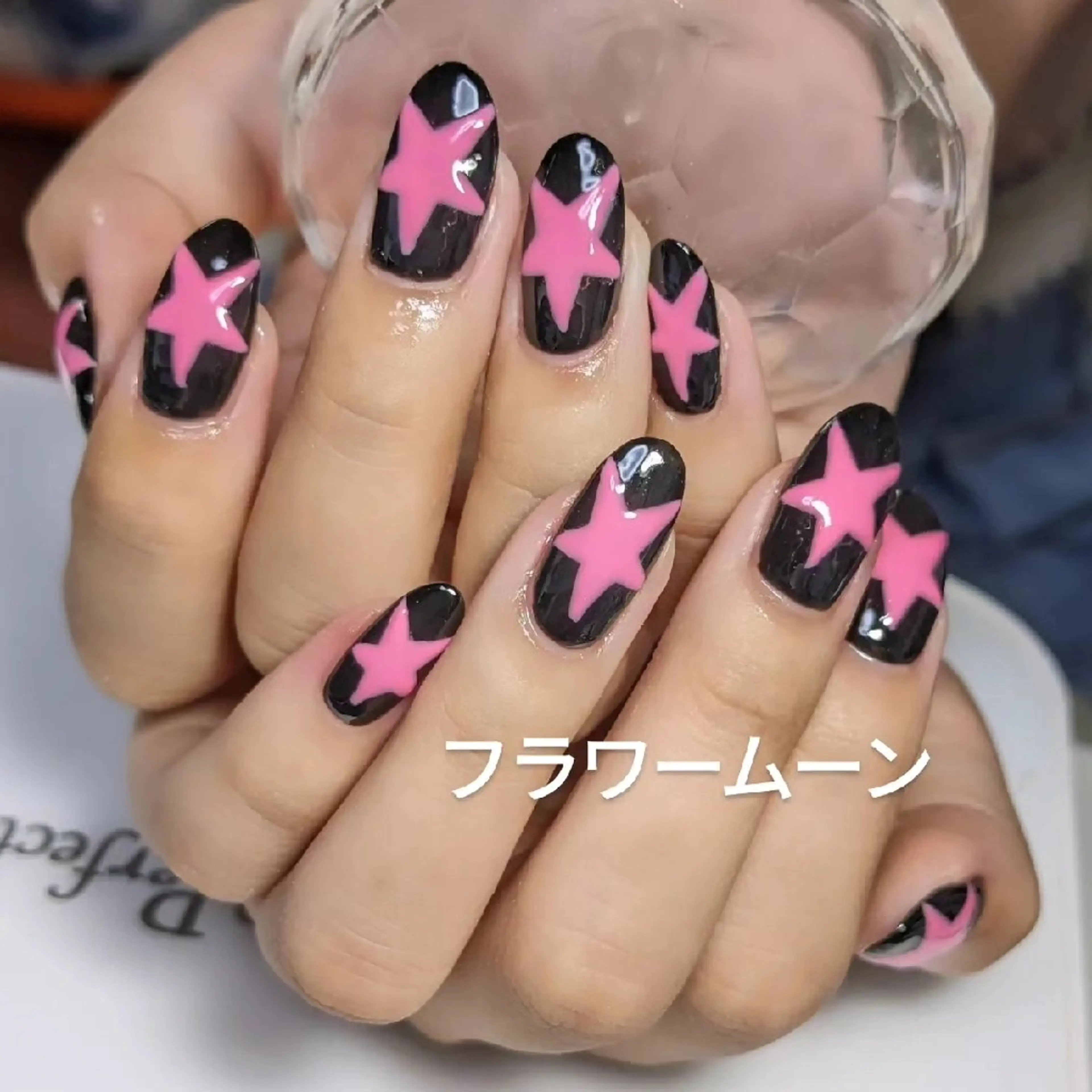 ネイル フラワー ムーンのネイルデザイン