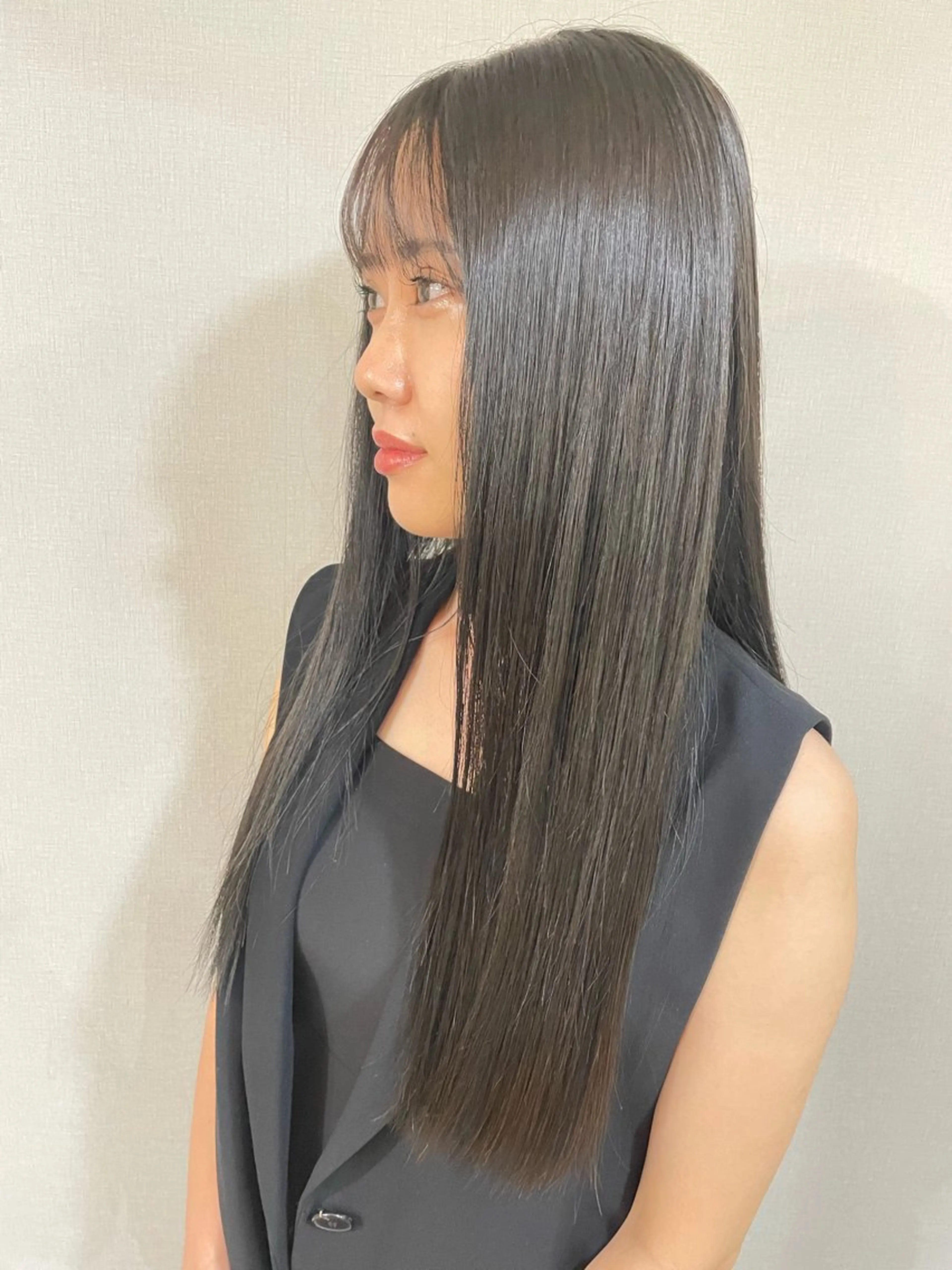 ロング カラー オリーブカラー オレンジ トリートメント ヘアカラー 佐藤 爽香のヘアスタイル