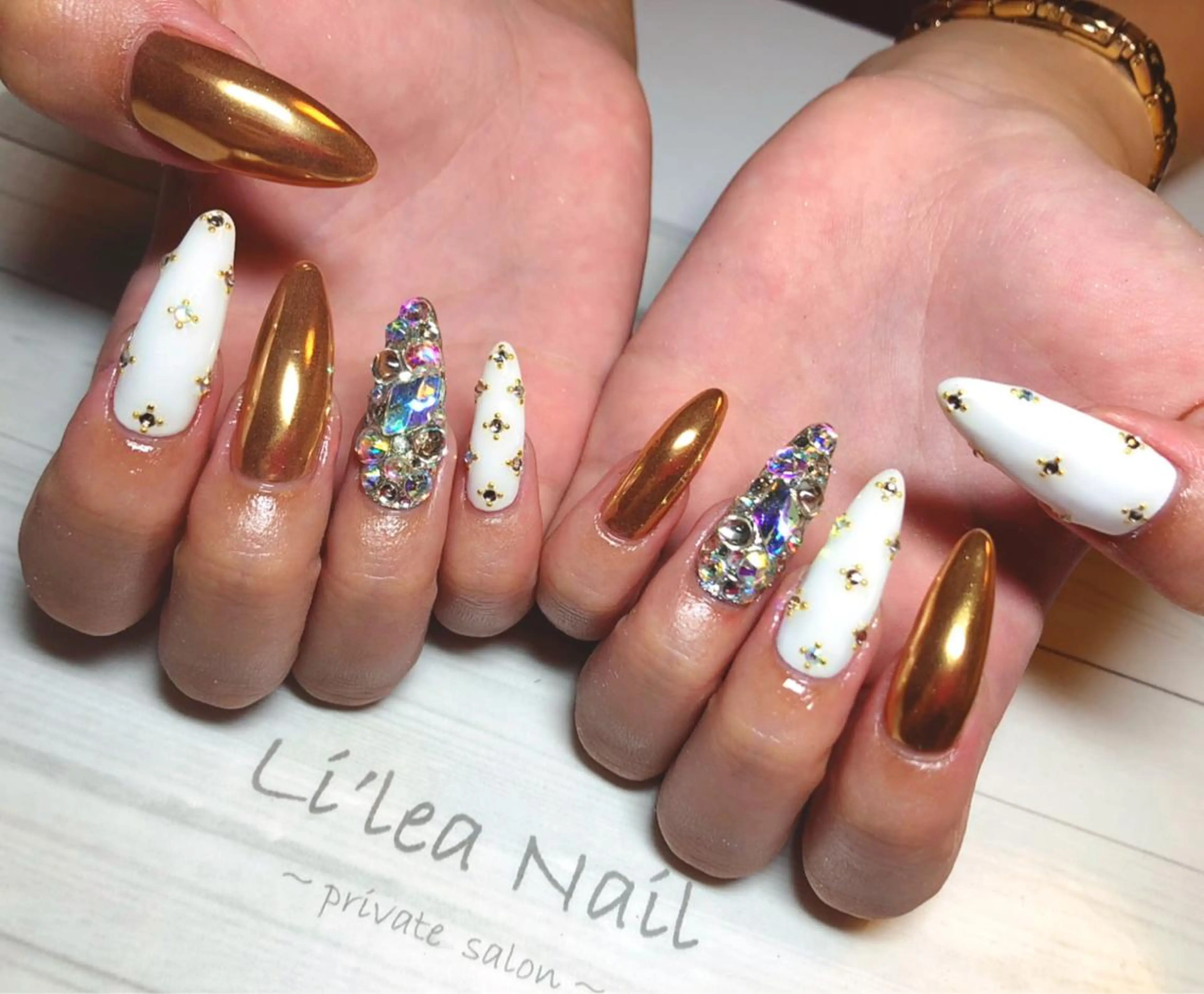 ネイル Li'leaNail AINAのネイルデザイン