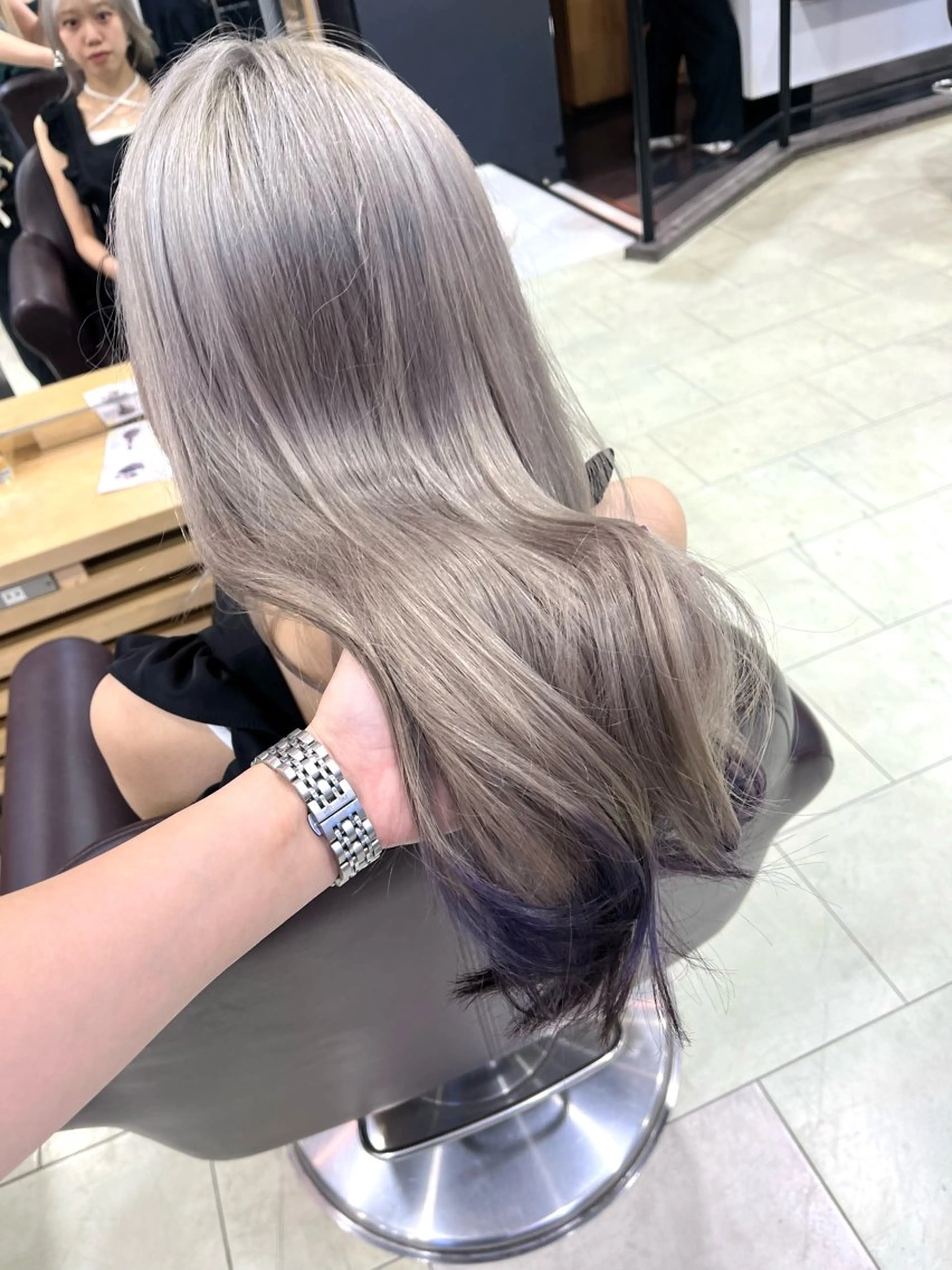 ロング カラー ヘアカラー トリートメント 海外girl🤎 透明感ベージュmaoのヘアスタイル