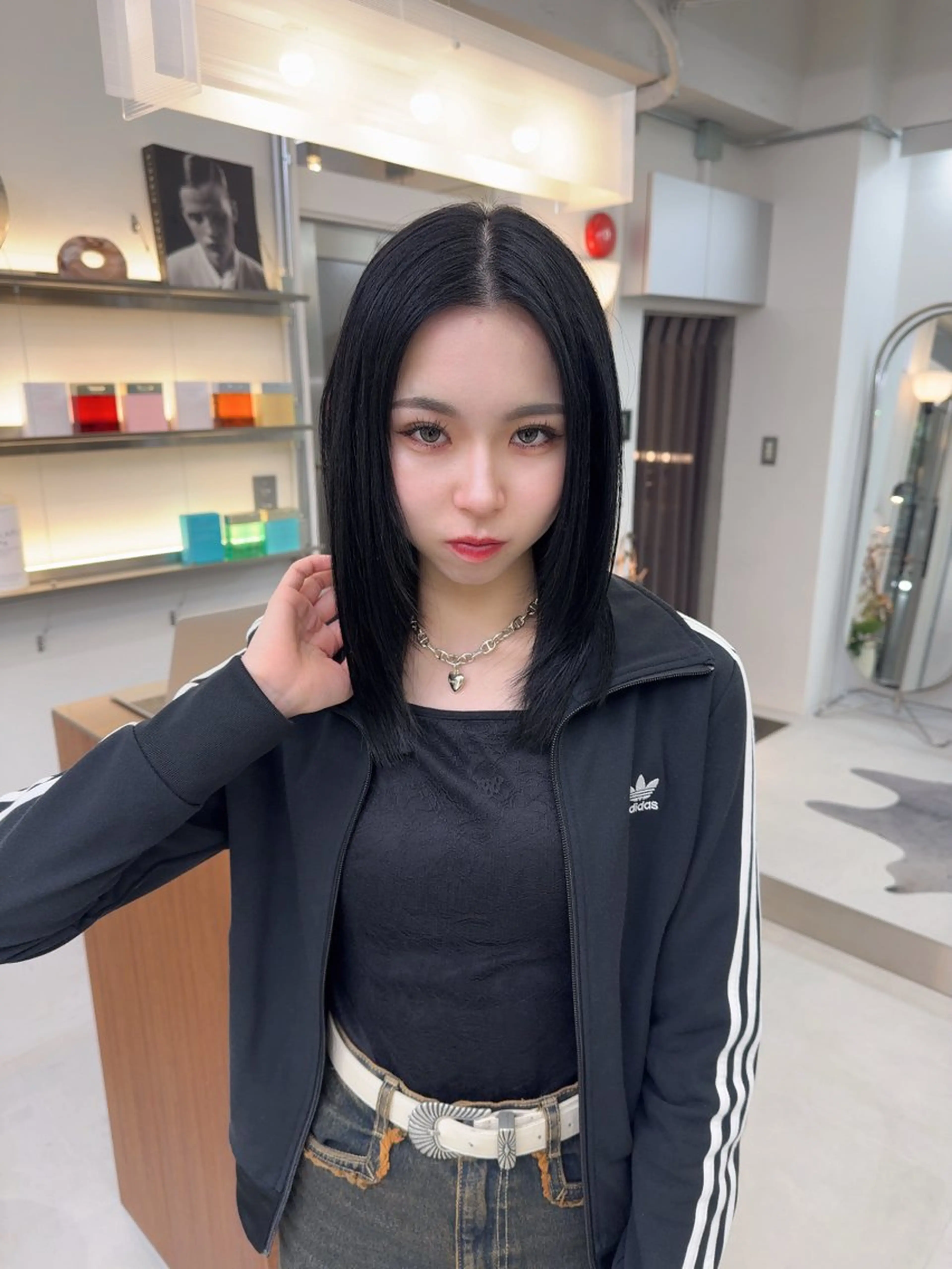 ミディアム カラー カット ヘアカラー トリートメント MIES amane(アマネ)のヘアスタイル