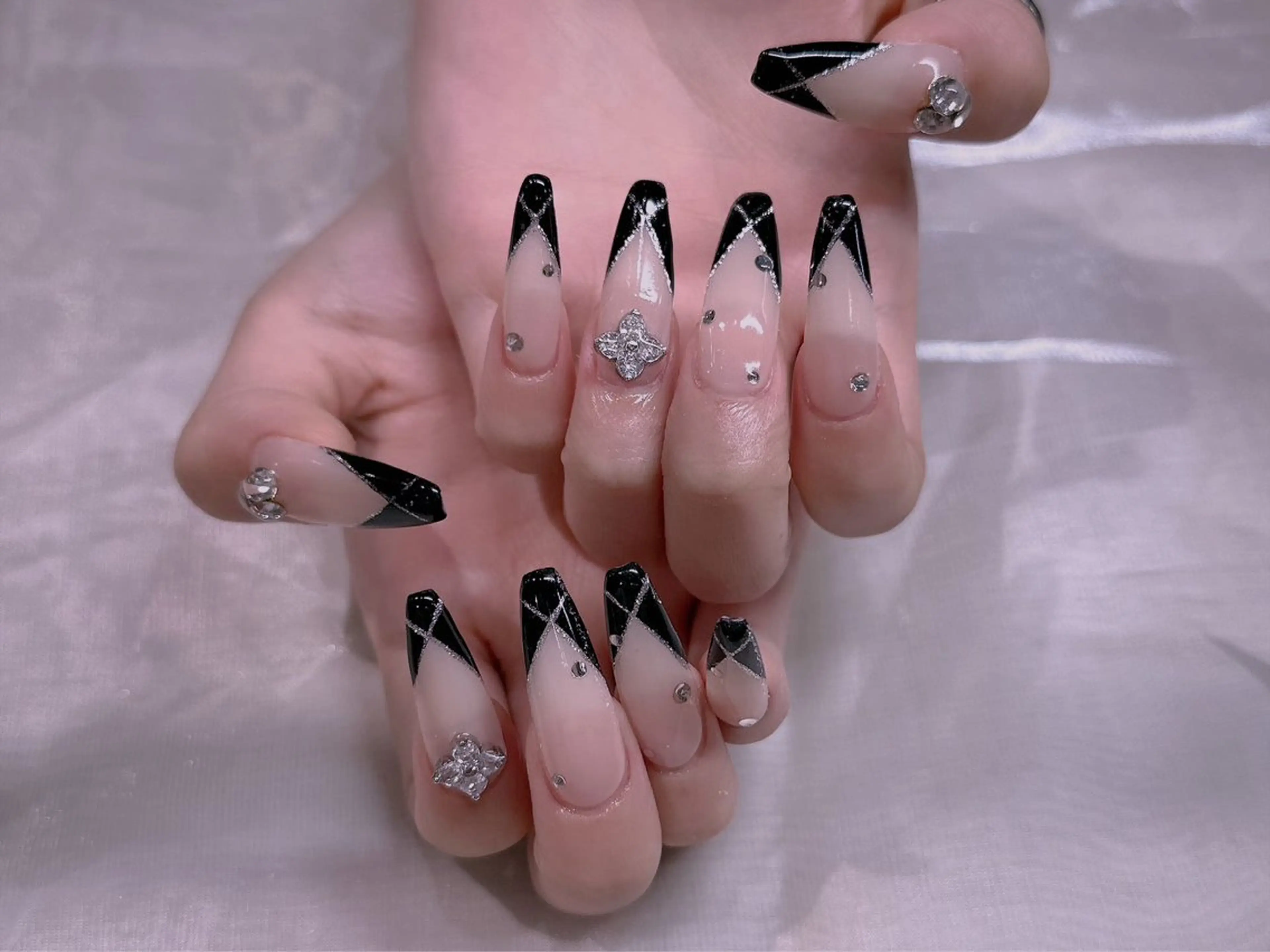 ネイル ハンドネイル 長さだし専門店 M2　rikaのネイルデザイン