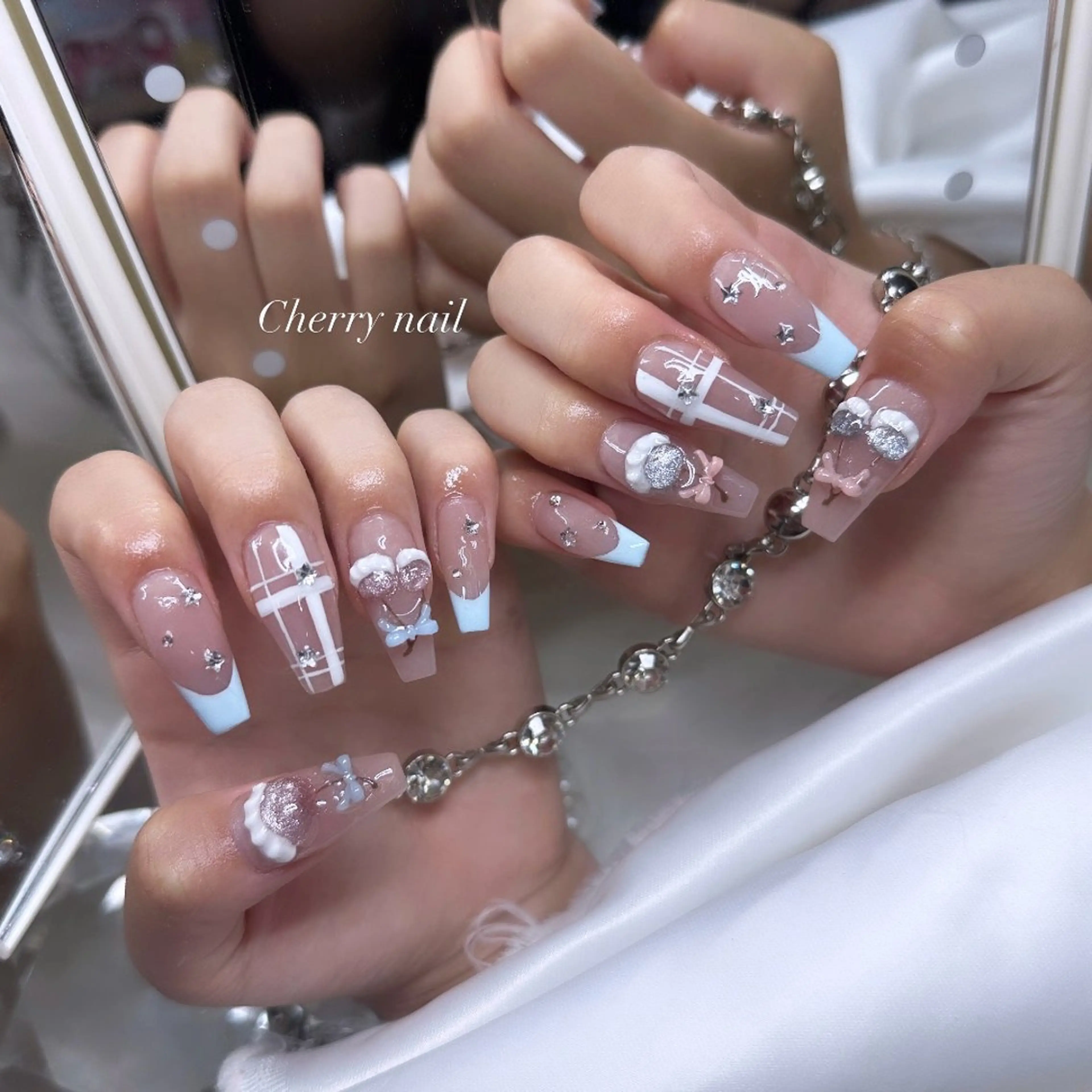 ネイル 加納 莉音のネイルデザイン