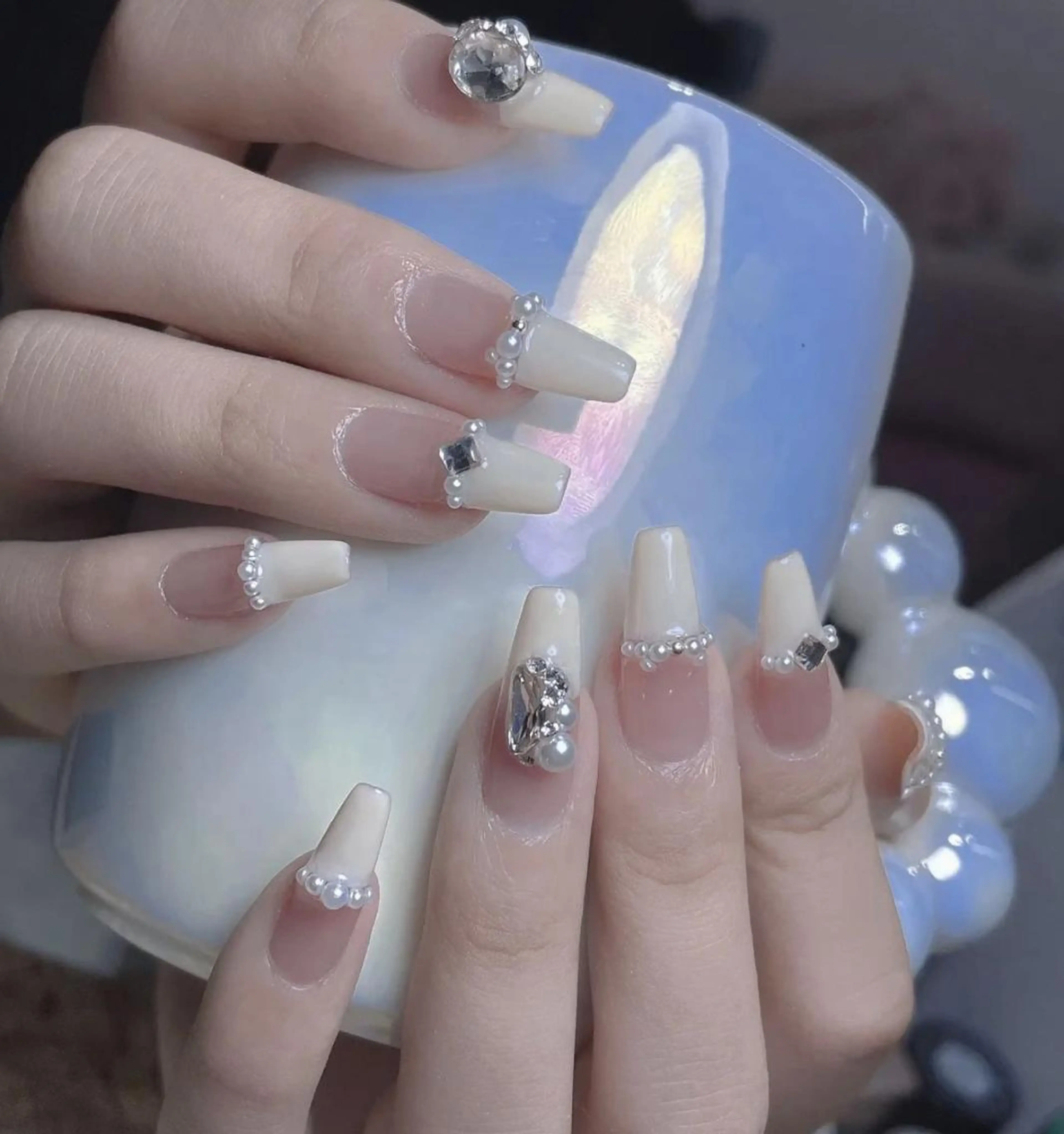 ネイル アートネイル 長さ出し ネイルチップ Queens マオのネイルデザイン