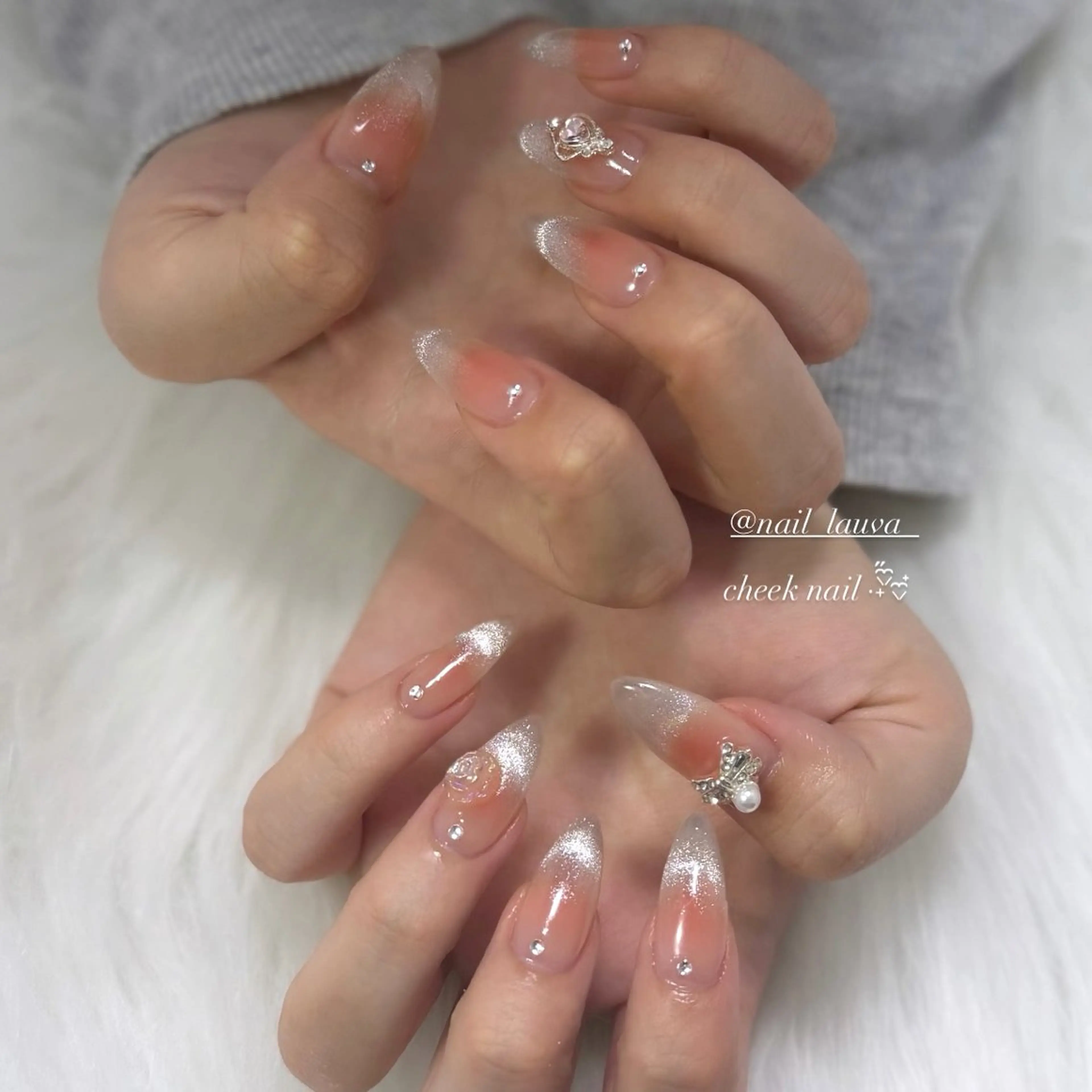 ネイル チークネイル ハンドネイル nailsalon lauvaのネイルデザイン