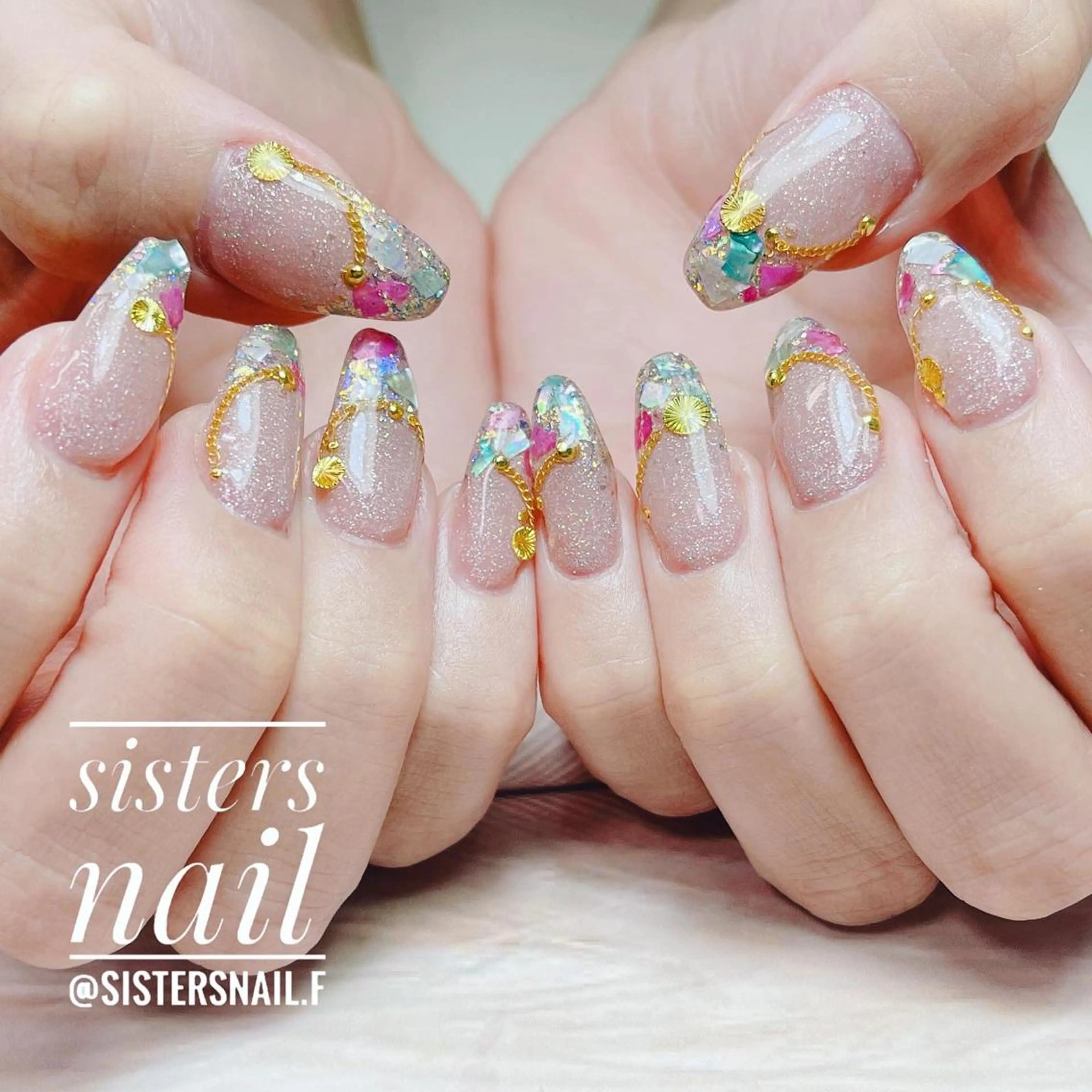 ネイル アートネイル フレンチネイル キラキラネイル ピンク 夏ネイル sisters nail.fのネイルデザイン