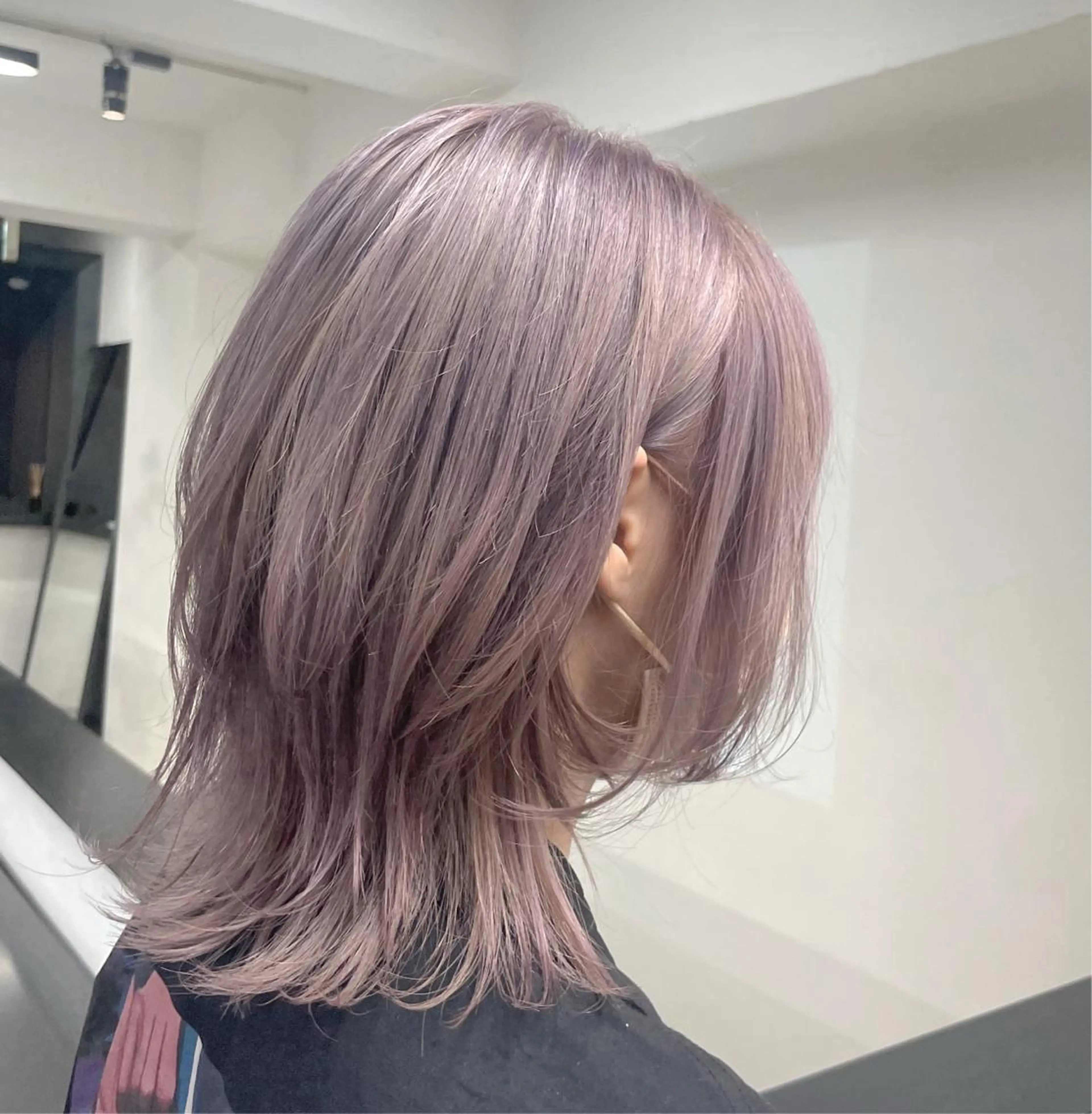 ミディアム カラー ブリーチ ケアブリーチ ピンクカラー ピンクパープル パープルカラー レイヤーカット💖 Kaedeのヘアスタイル