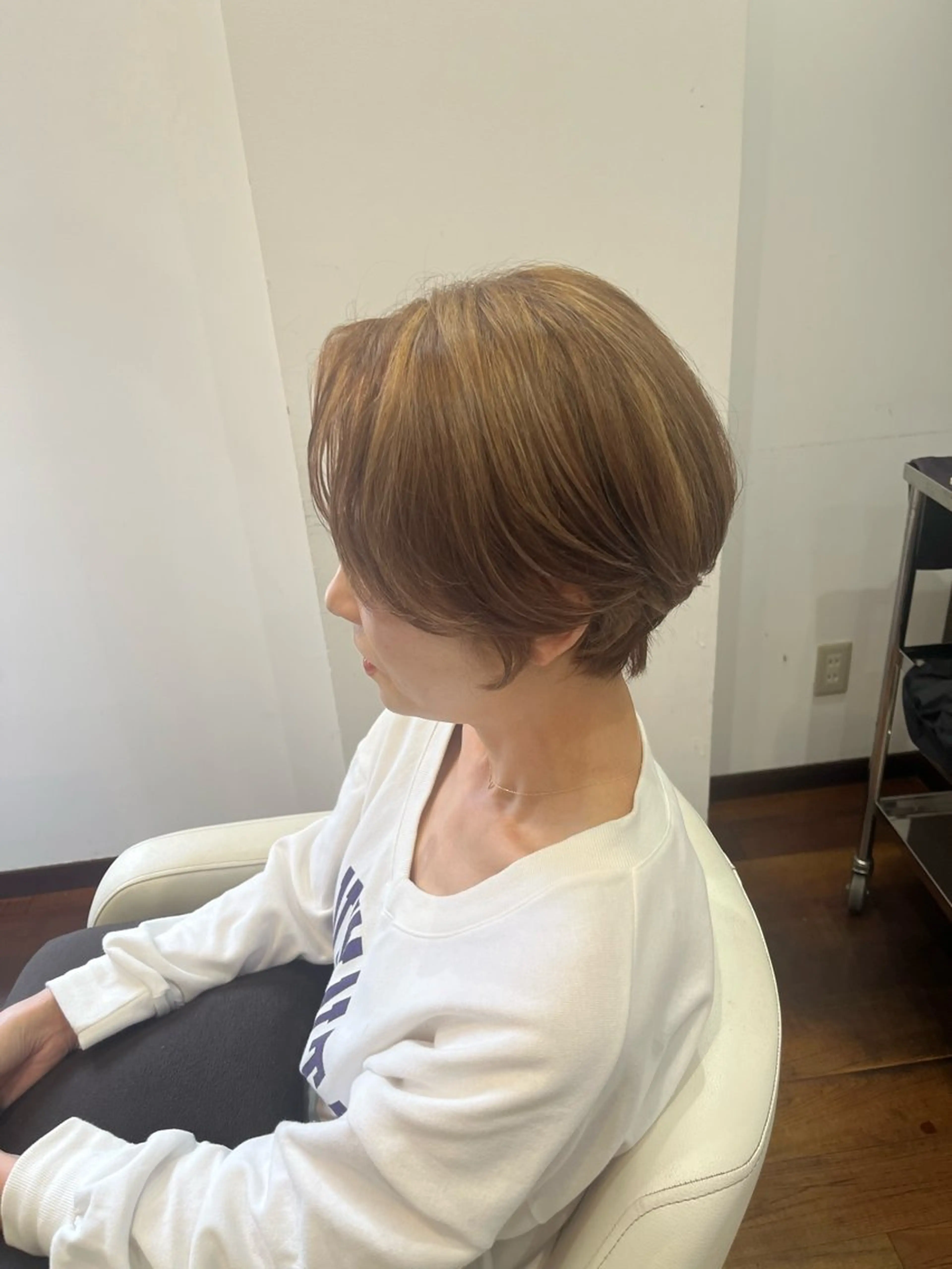 ショート ハイライト ショートヘア カット ヘアカラー 金岡 碧のヘアスタイル