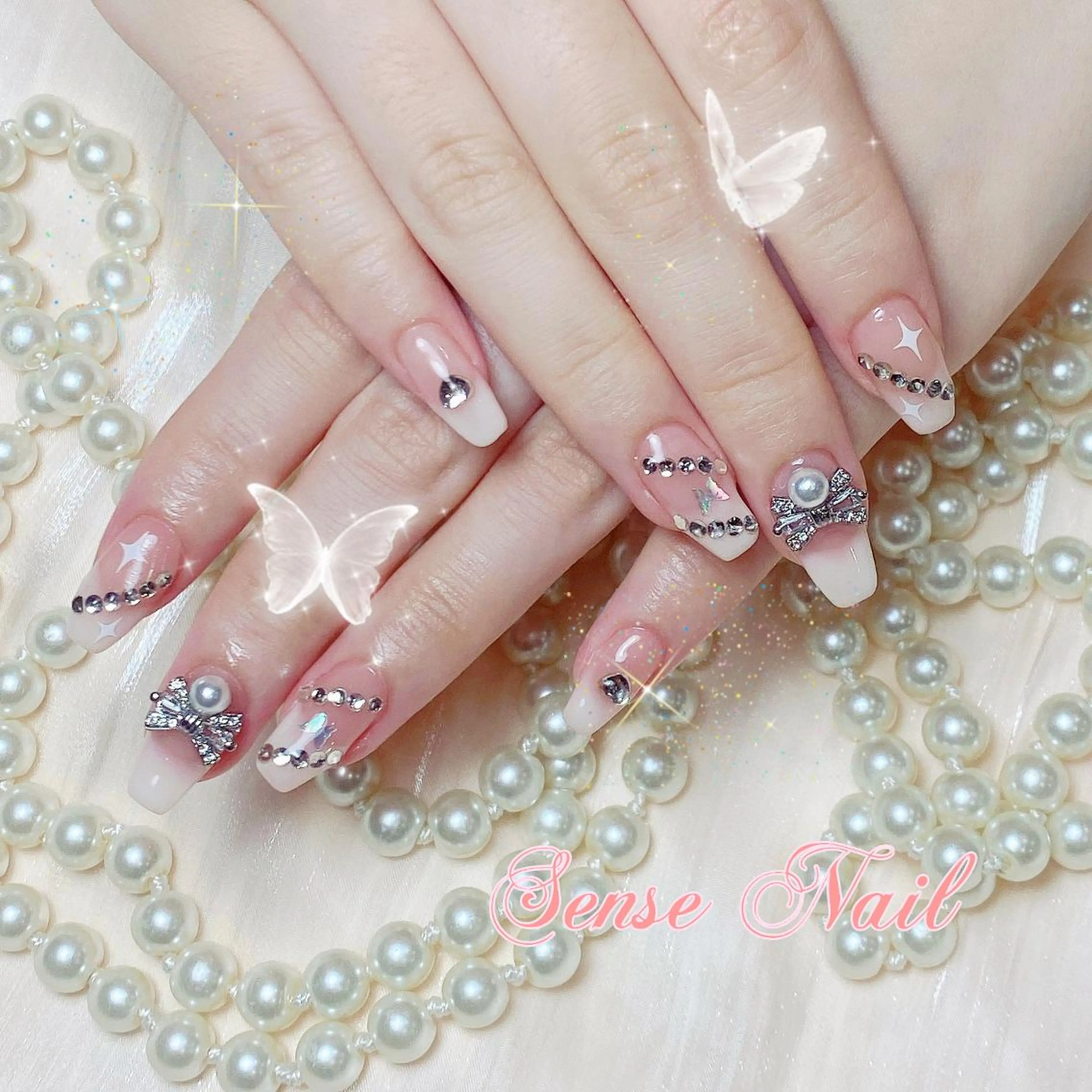 ネイル ハンドネイル ハンドケア 🦋 Queenieのネイルデザイン