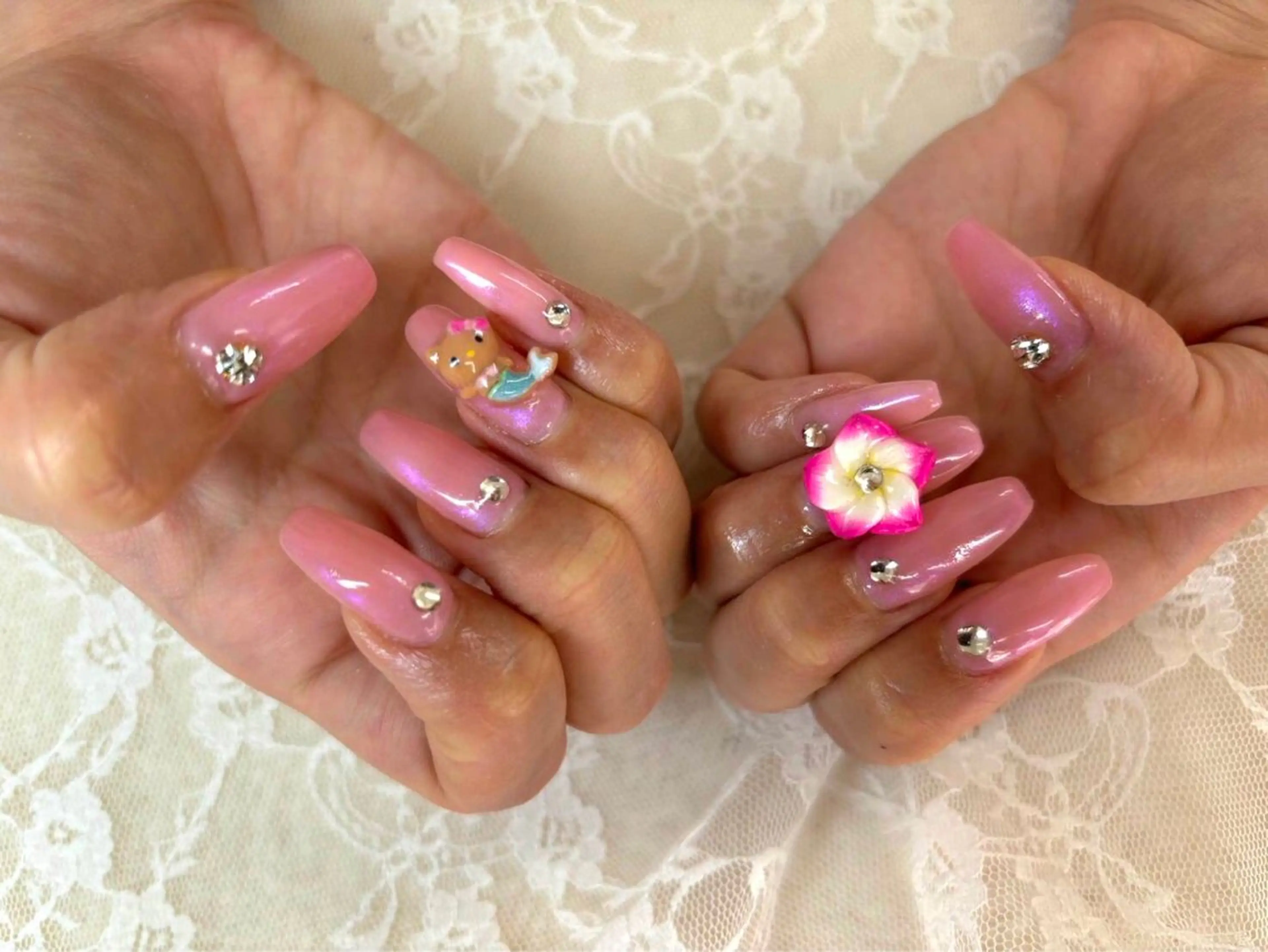 ネイル ミラーネイル ピンク ワンホンネイル ハンドネイル ハンドケア Epokku ネイルサロンのネイルデザイン