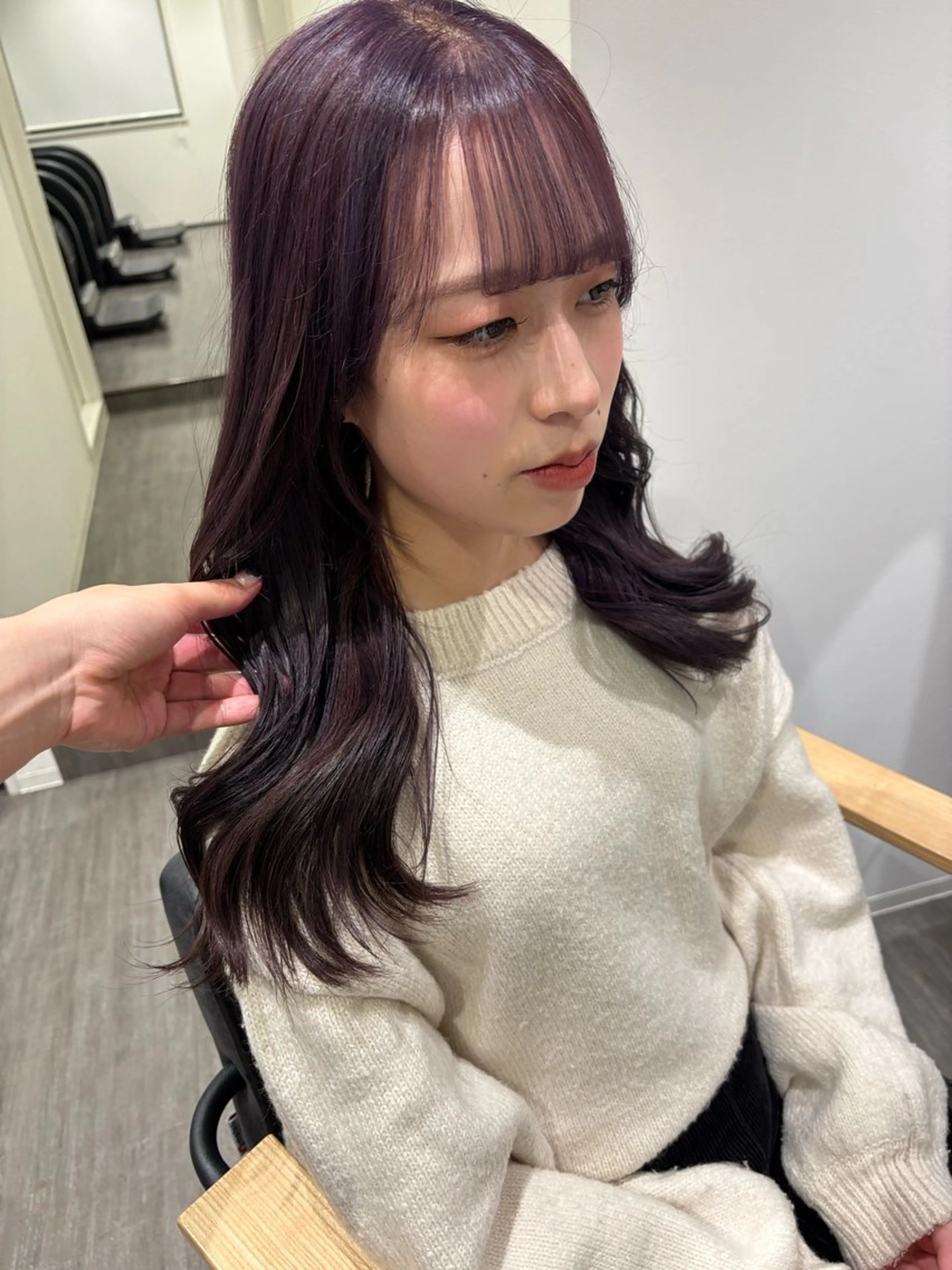 セミロング カラー ブリーチ ラベンダーカラー くびれヘア cocotte宜喜 弘希のヘアスタイル