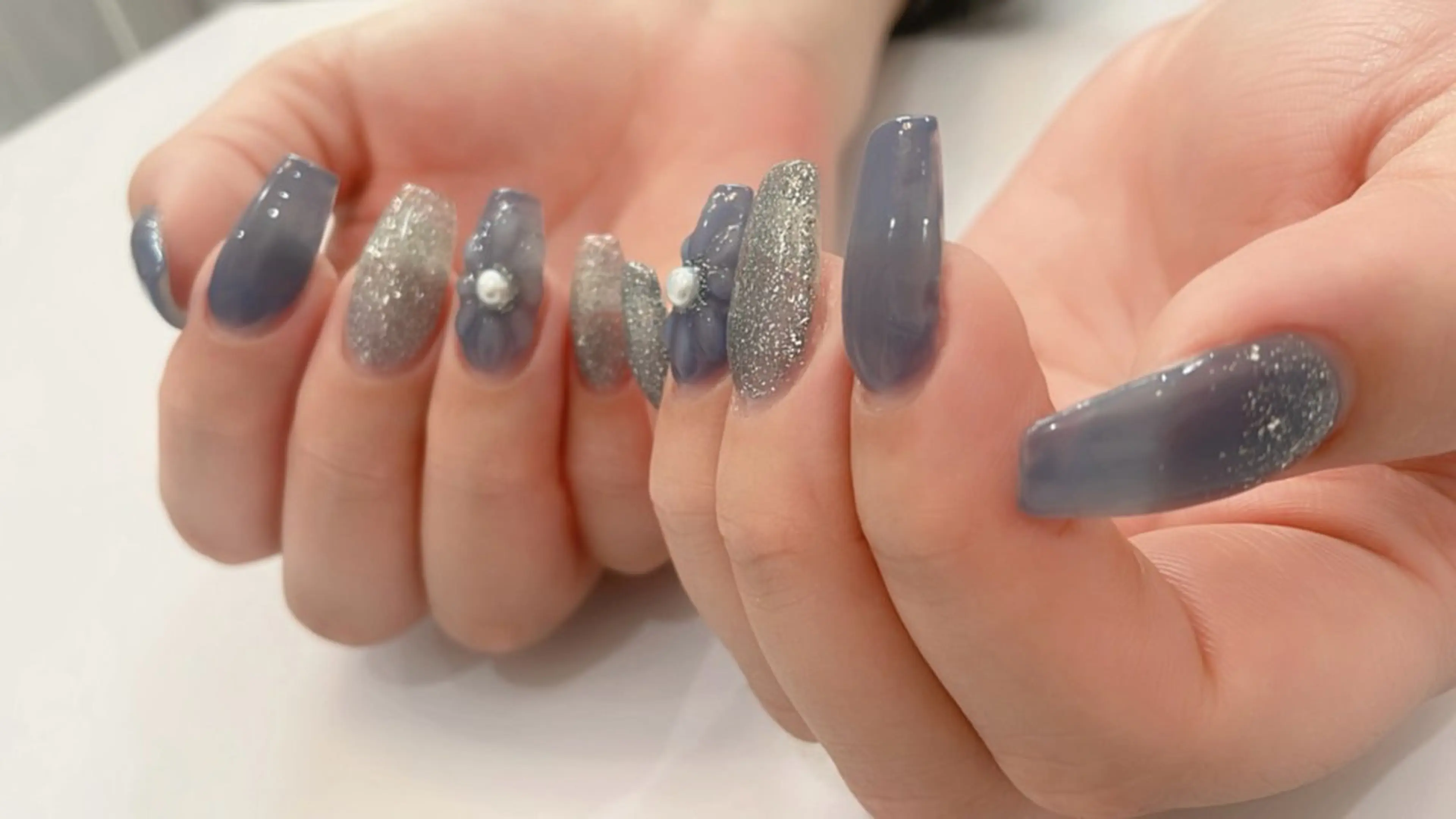 ネイル ブルー REGINA 理沙のネイルデザイン