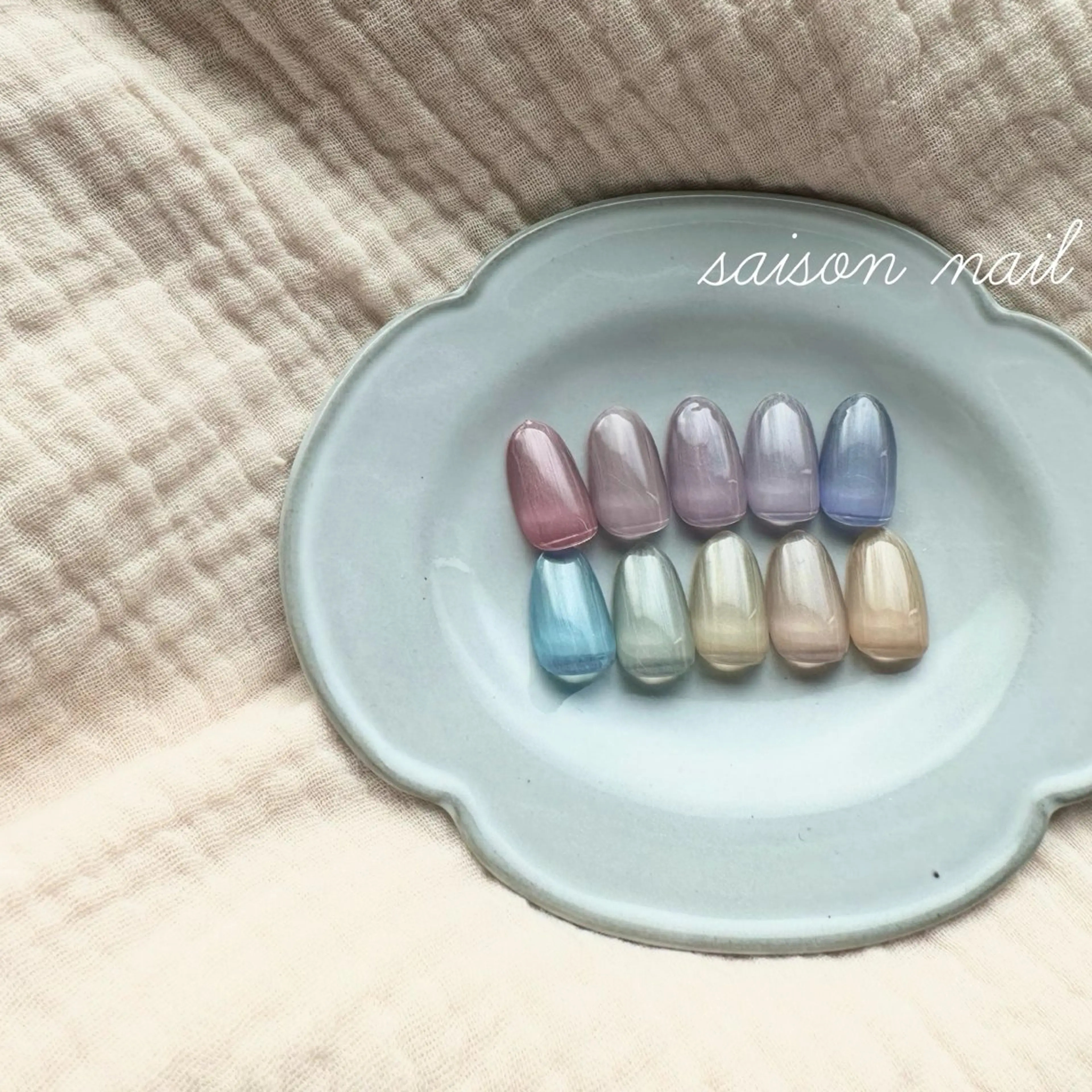 ネイル キラキラネイル マグネットネイル ワンカラーネイル フットネイル saison nailのネイルデザイン