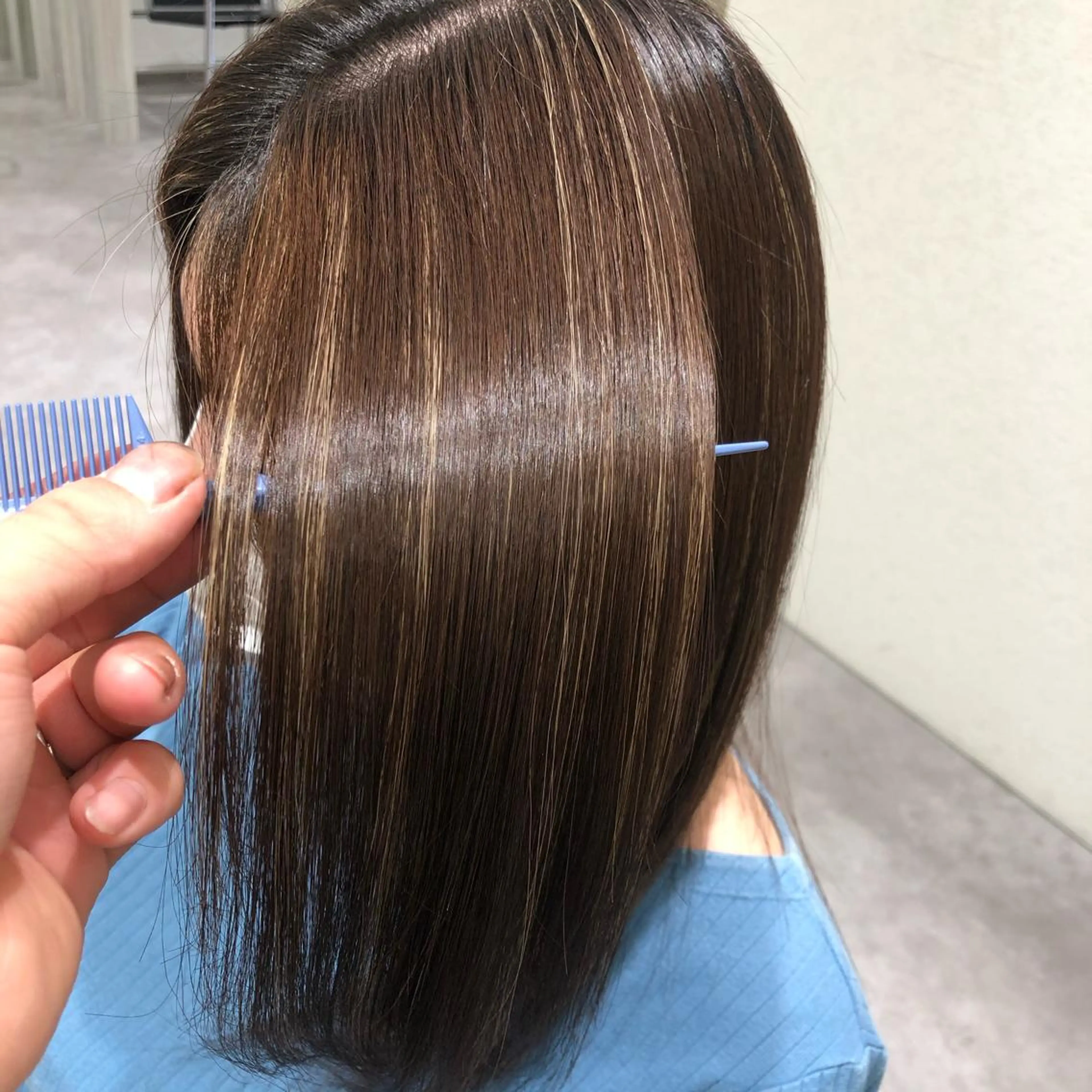 ロング ムトウセイマ/ 縮毛矯正/ブリーチのヘアスタイル