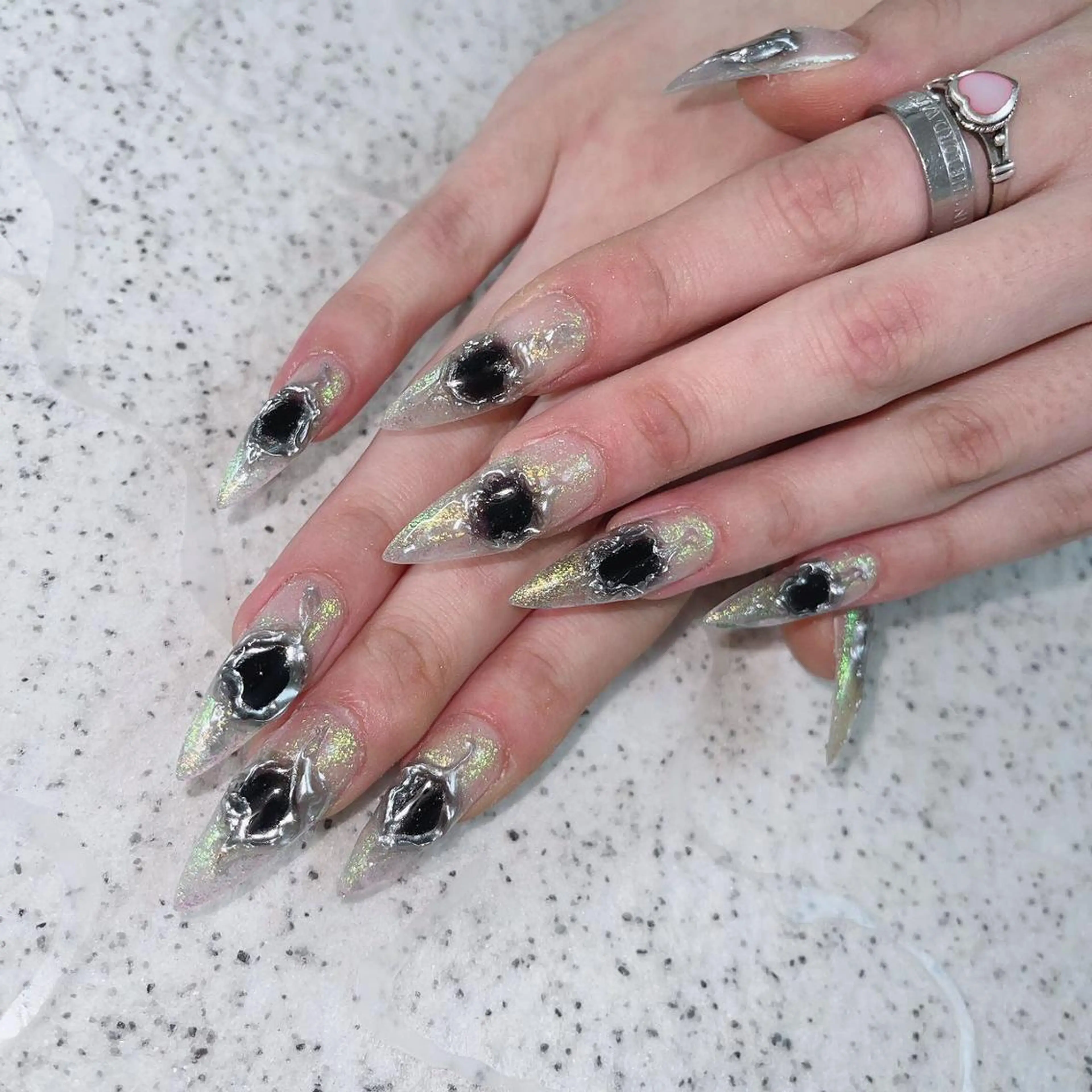 ネイル アートネイル 長さ出し ネイルチップ Queens マオのネイルデザイン