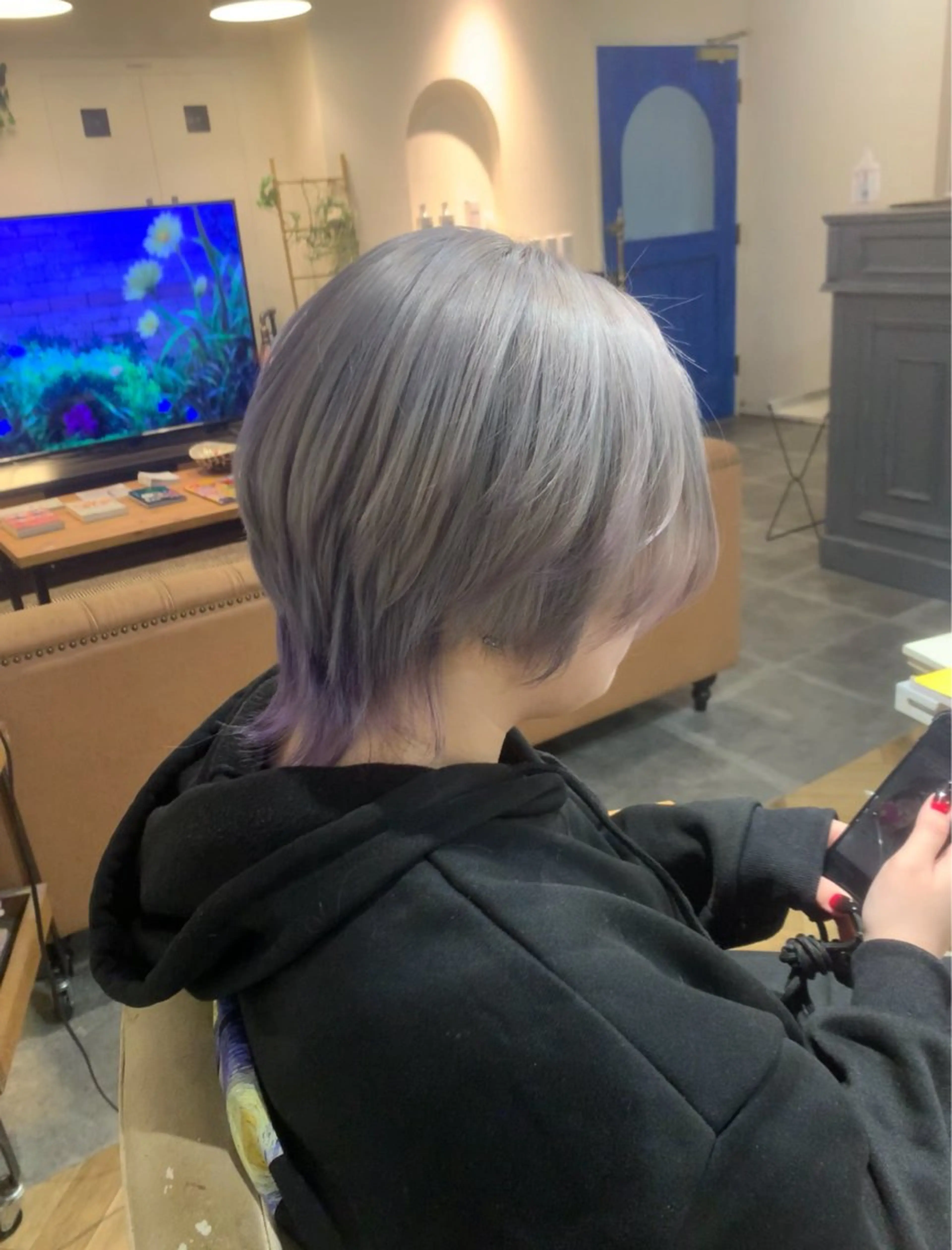 ショート カラー パープルカラー シルバー カット ヘアカラー トリートメント Leia所属・ムラヨシ ショータのヘアスタイル