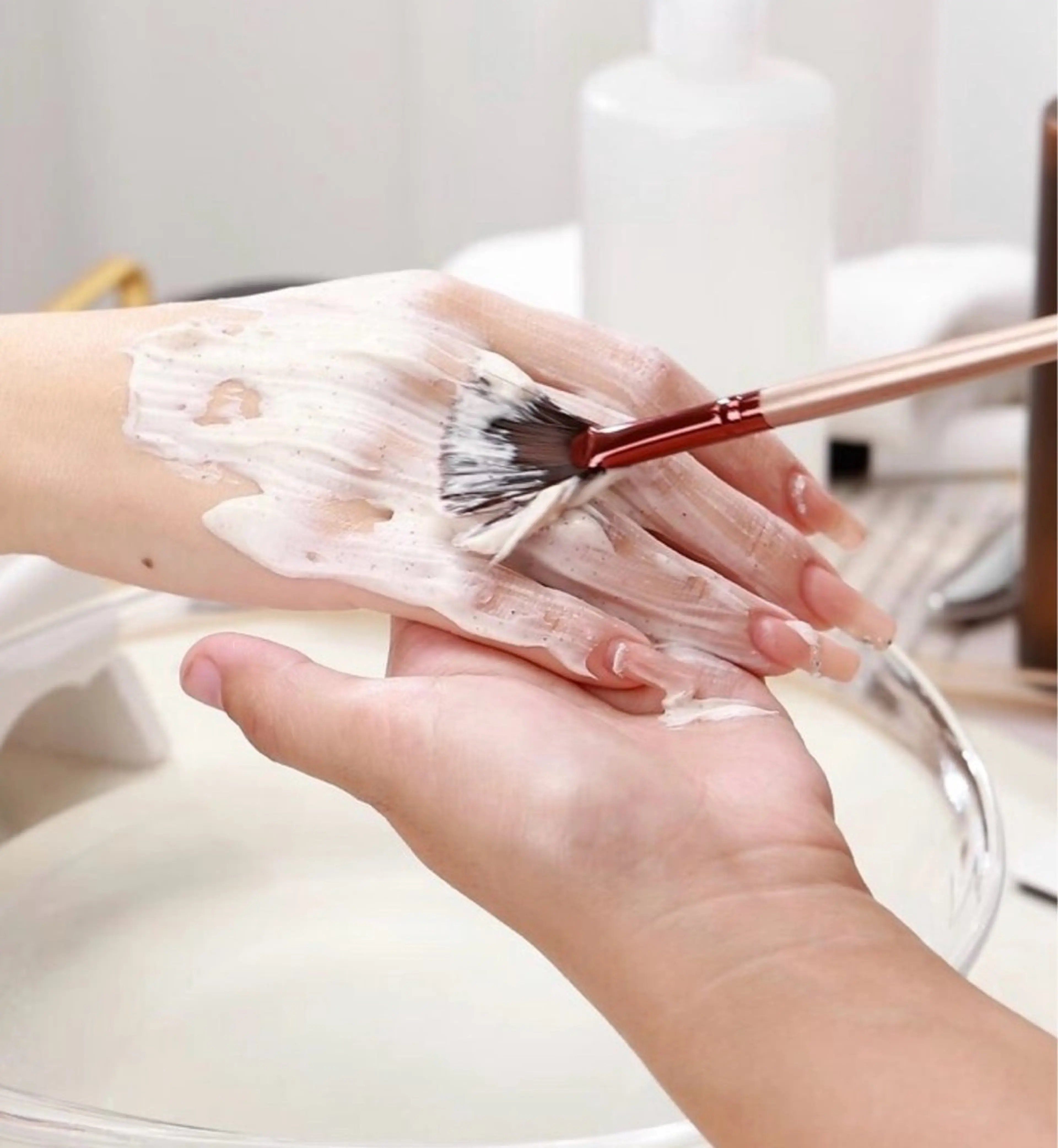 Foot or Hand甘皮処理、角質ケア：¥3500の写真