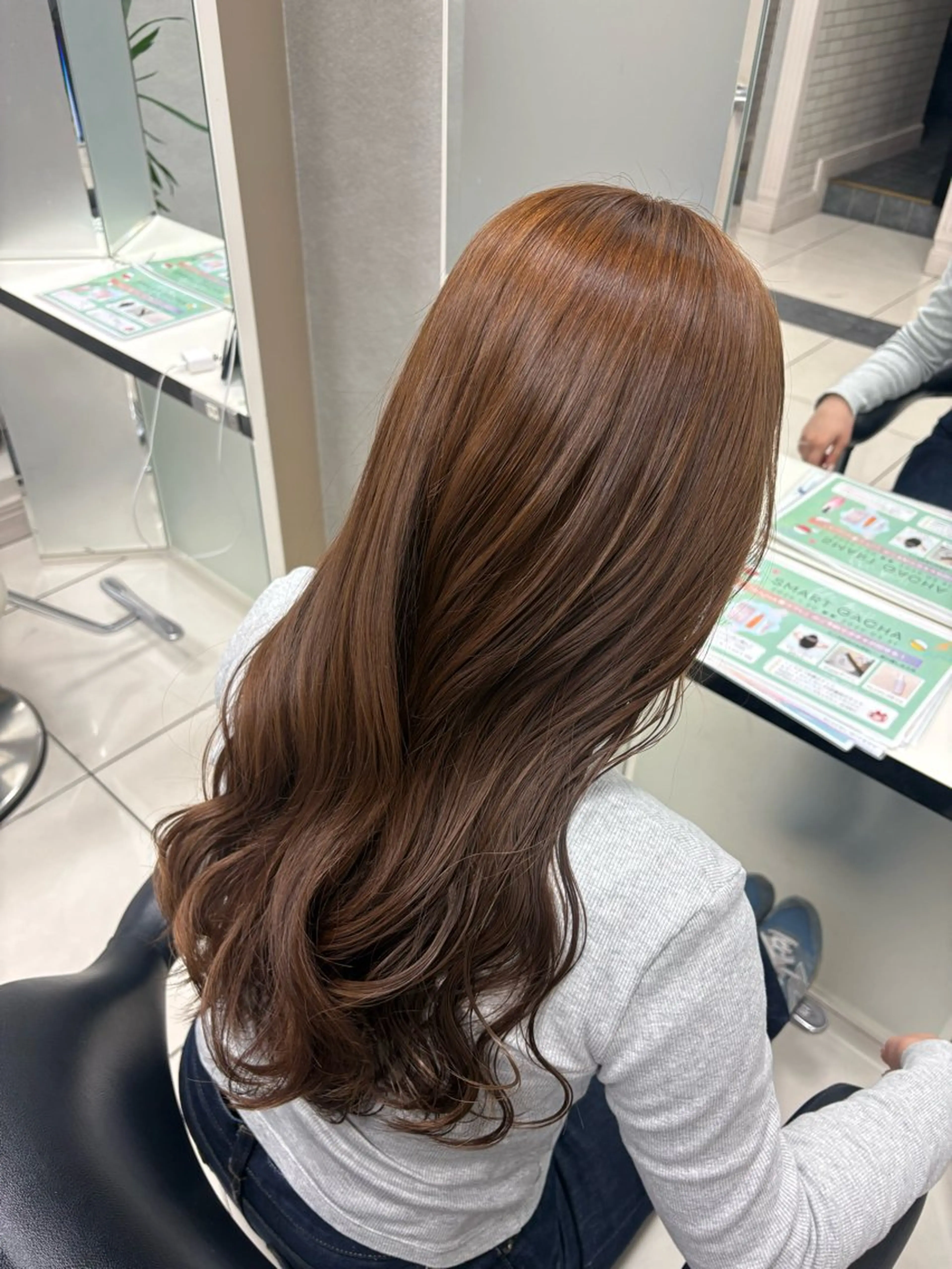 ロング ヘアカラー 艶髪/透明感カラー 🫧韓国ヘアのヘアスタイル