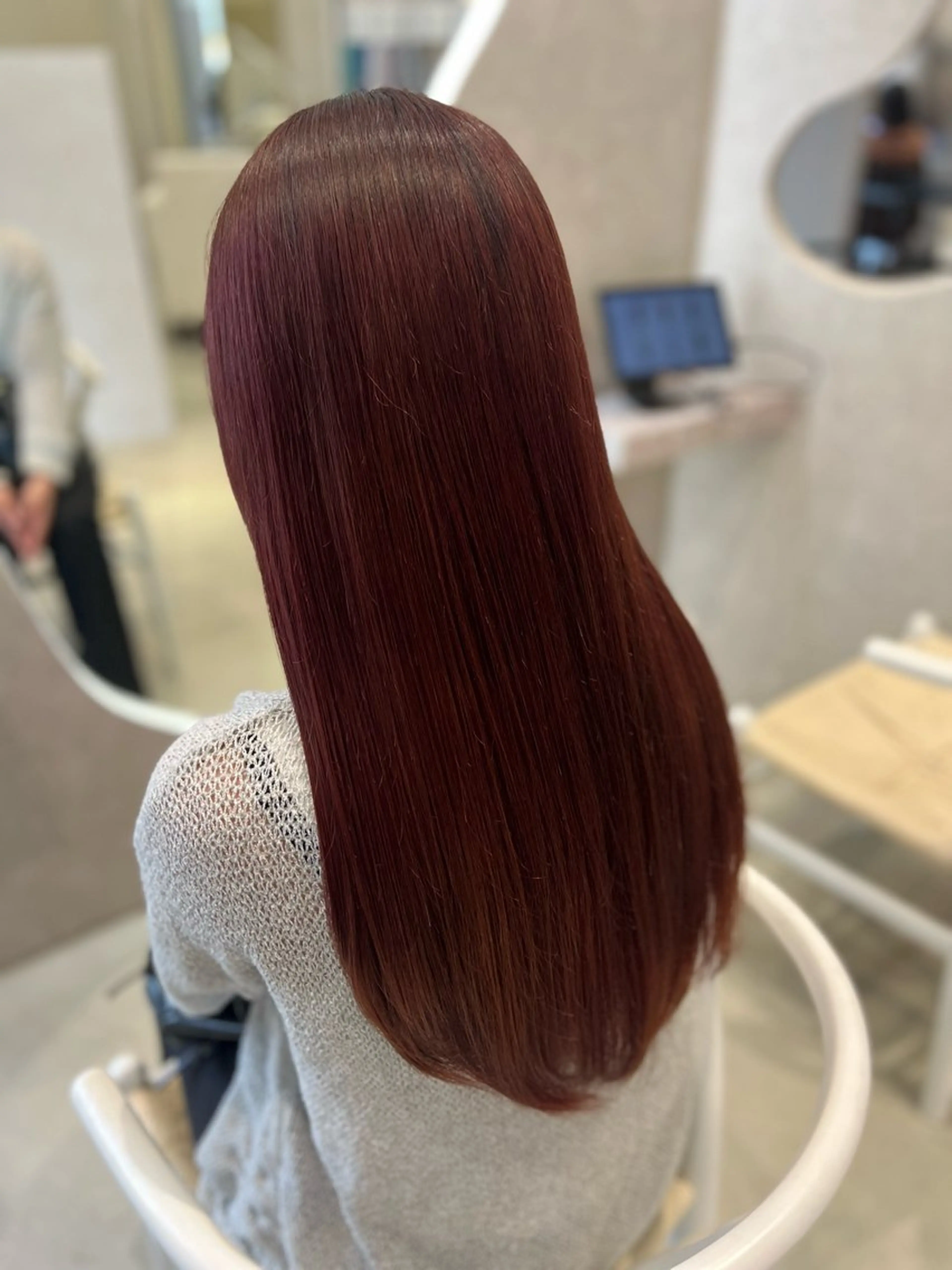 ロング ヘアカラー トリートメント 小池 夏美のヘアスタイル