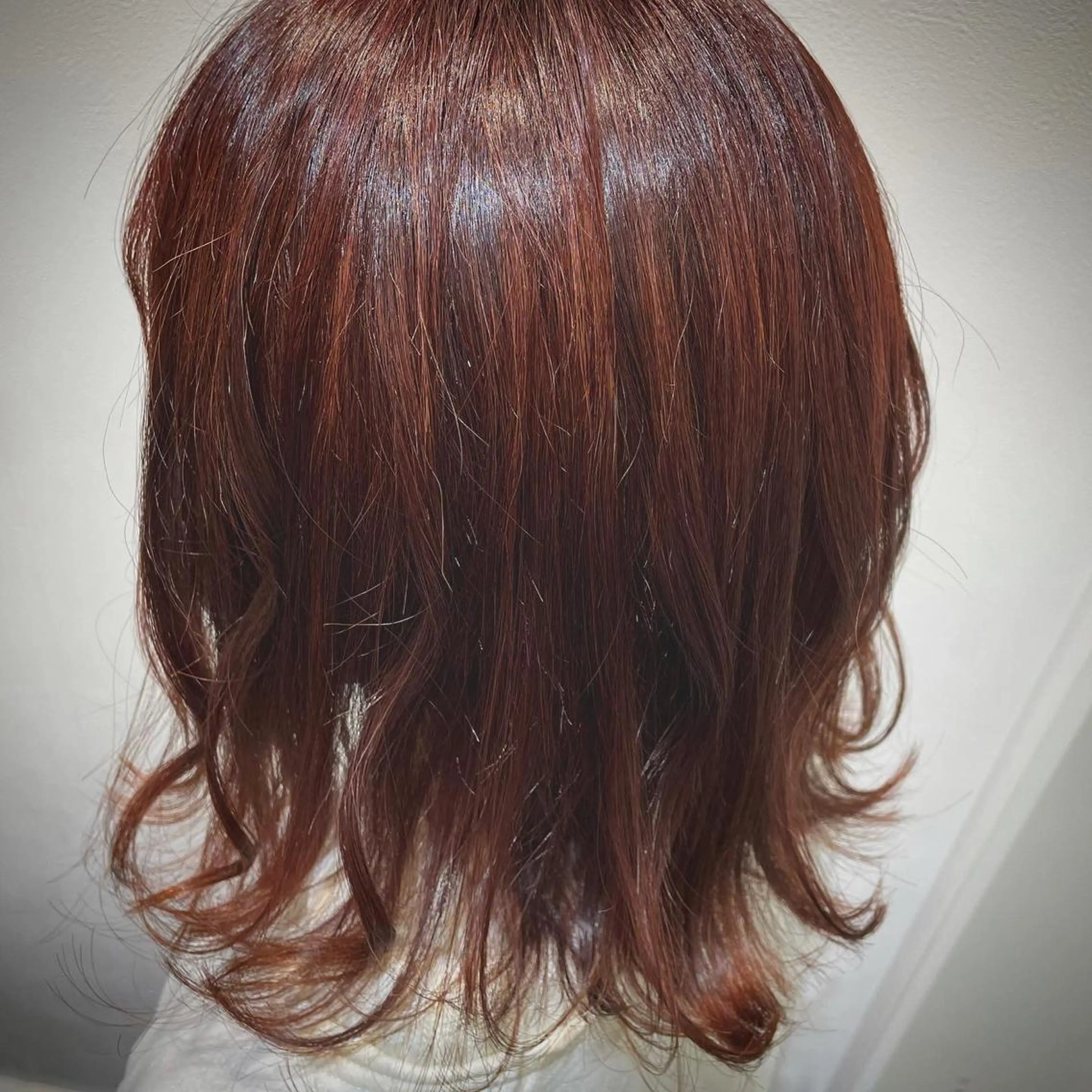 ミディアム カラー 高木 櫻のヘアスタイル