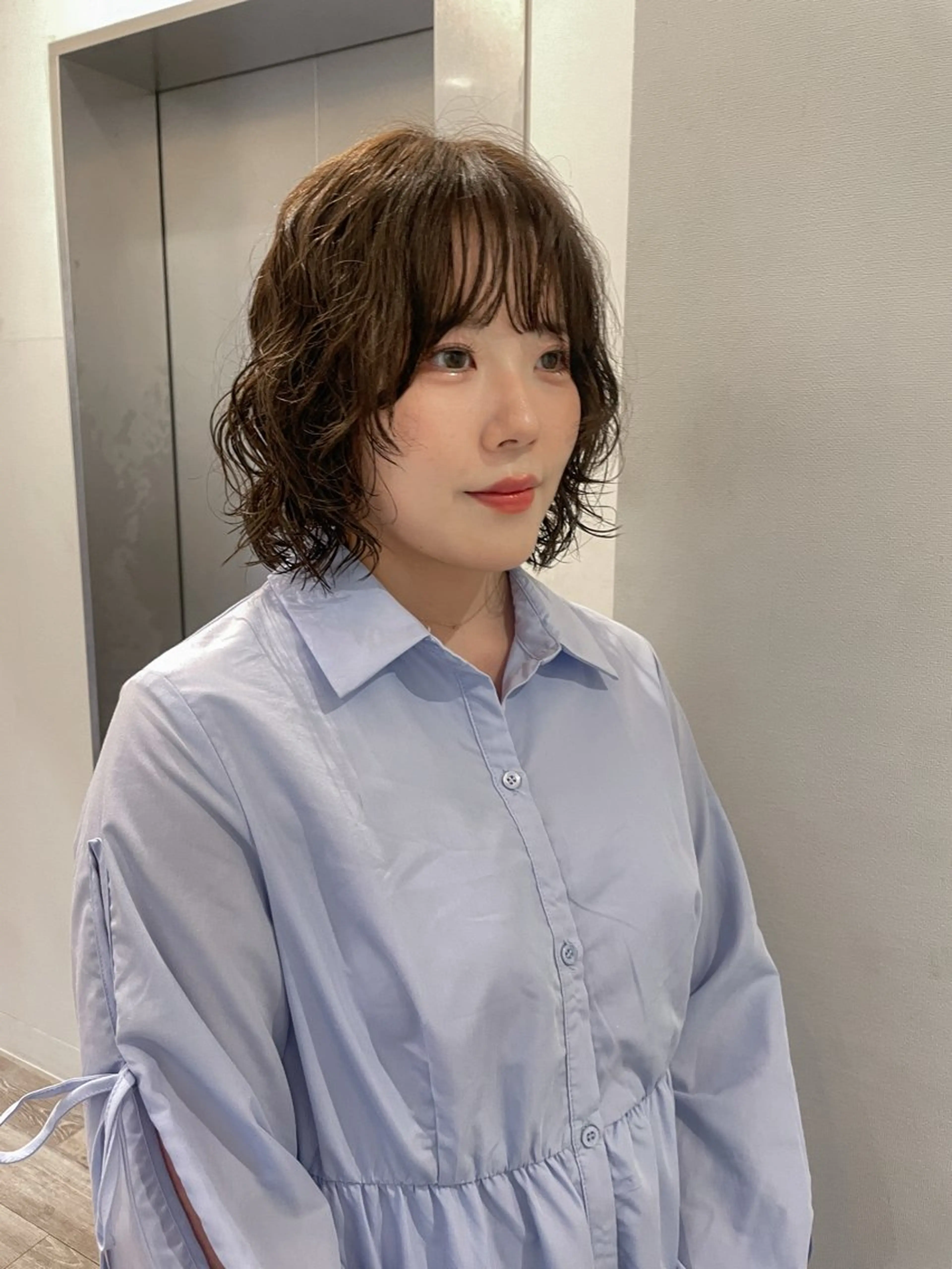 ミディアム パーマ ミディアムパーマ ボブ ニュアンスパーマ カット ヘアカラー パーマ 抜け感ボブ×パーマ ｜kazaneのヘアスタイル