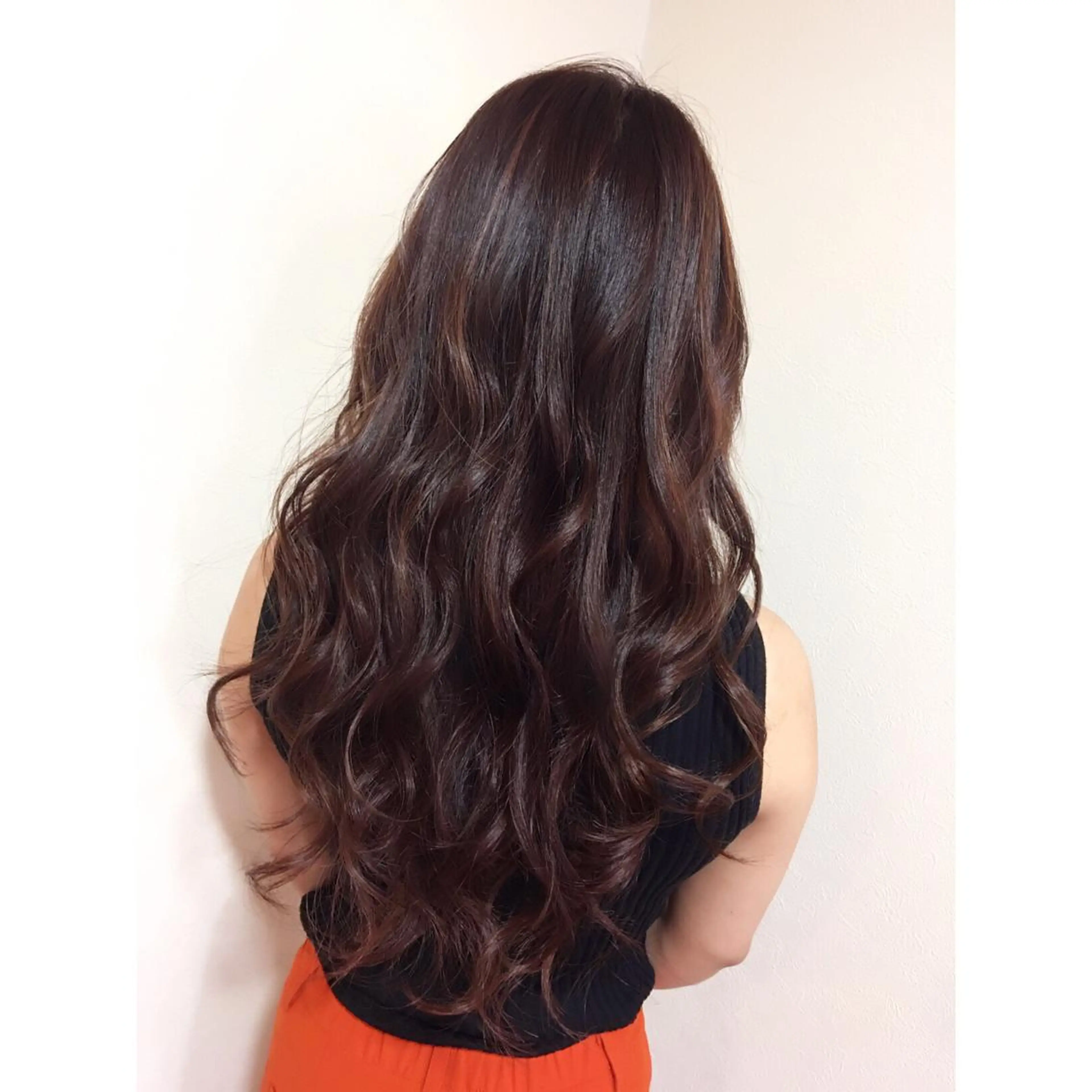 セミロング レッドブラウン ハイライト ヤマグチ ヒカルのヘアスタイル