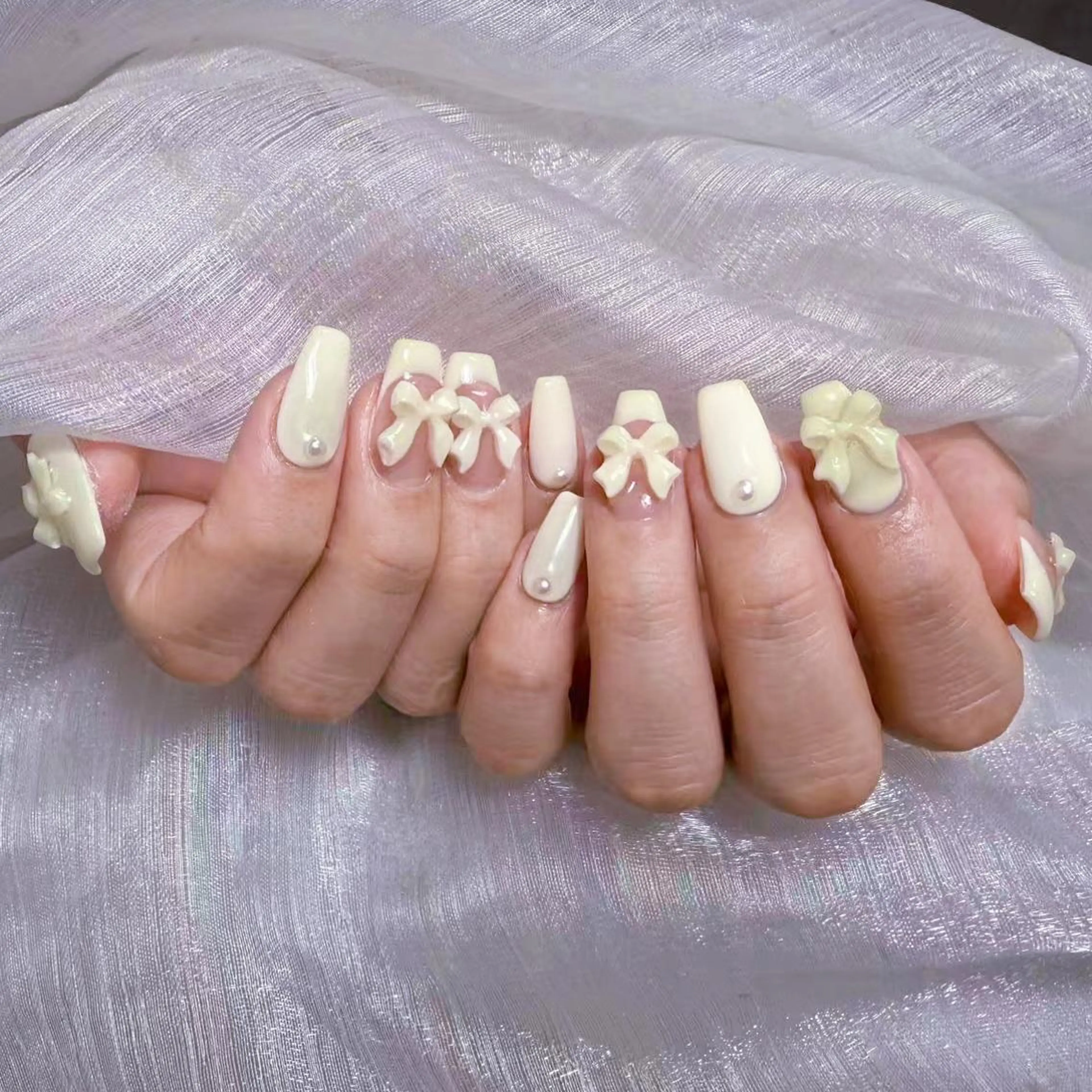 ネイル アートネイル オーロラネイル ガーリー キラキラネイル 韓国ネイル リナ 💅のネイルデザイン