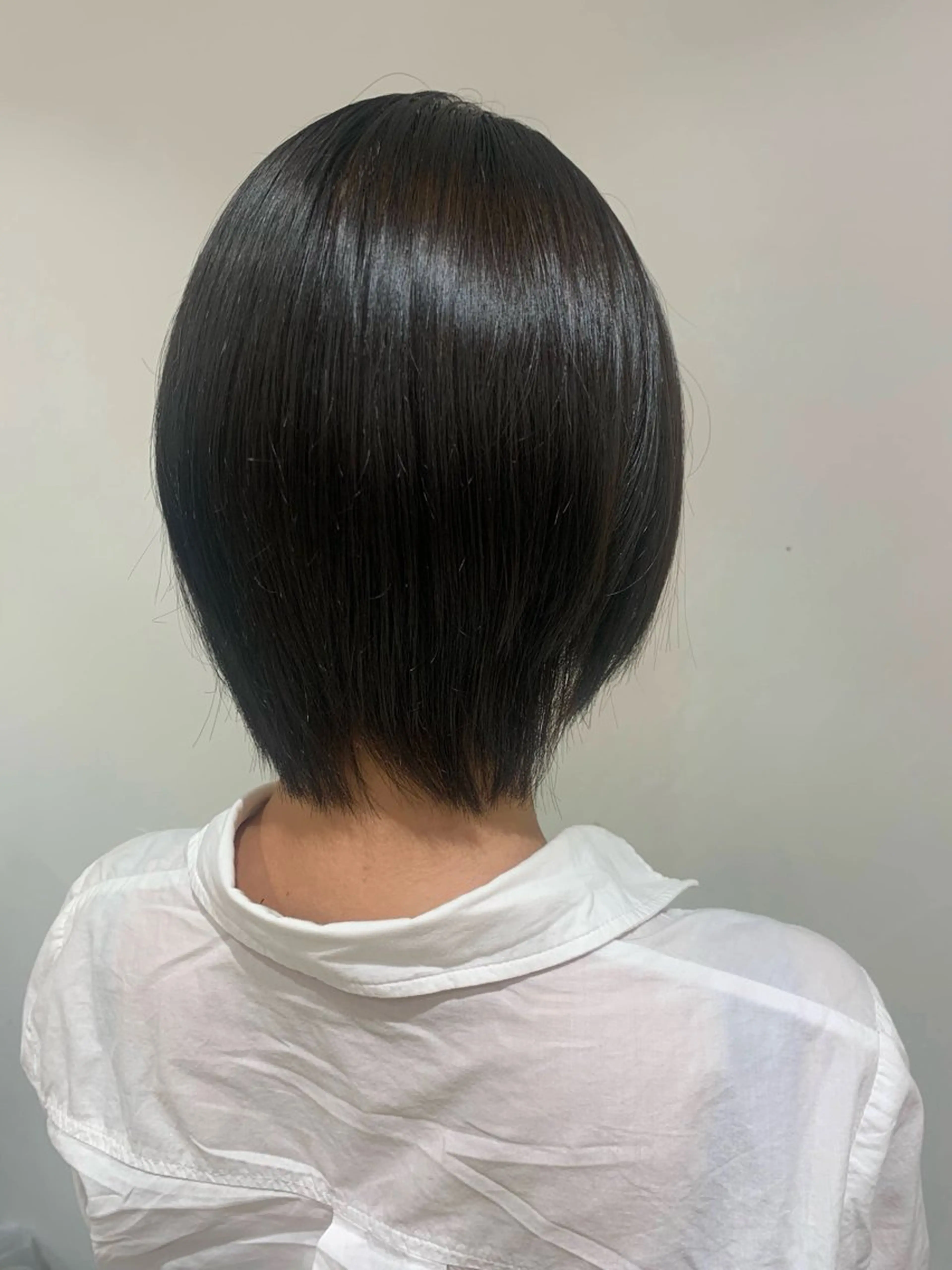 ショート カラー 渡邉 瑠海のヘアスタイル