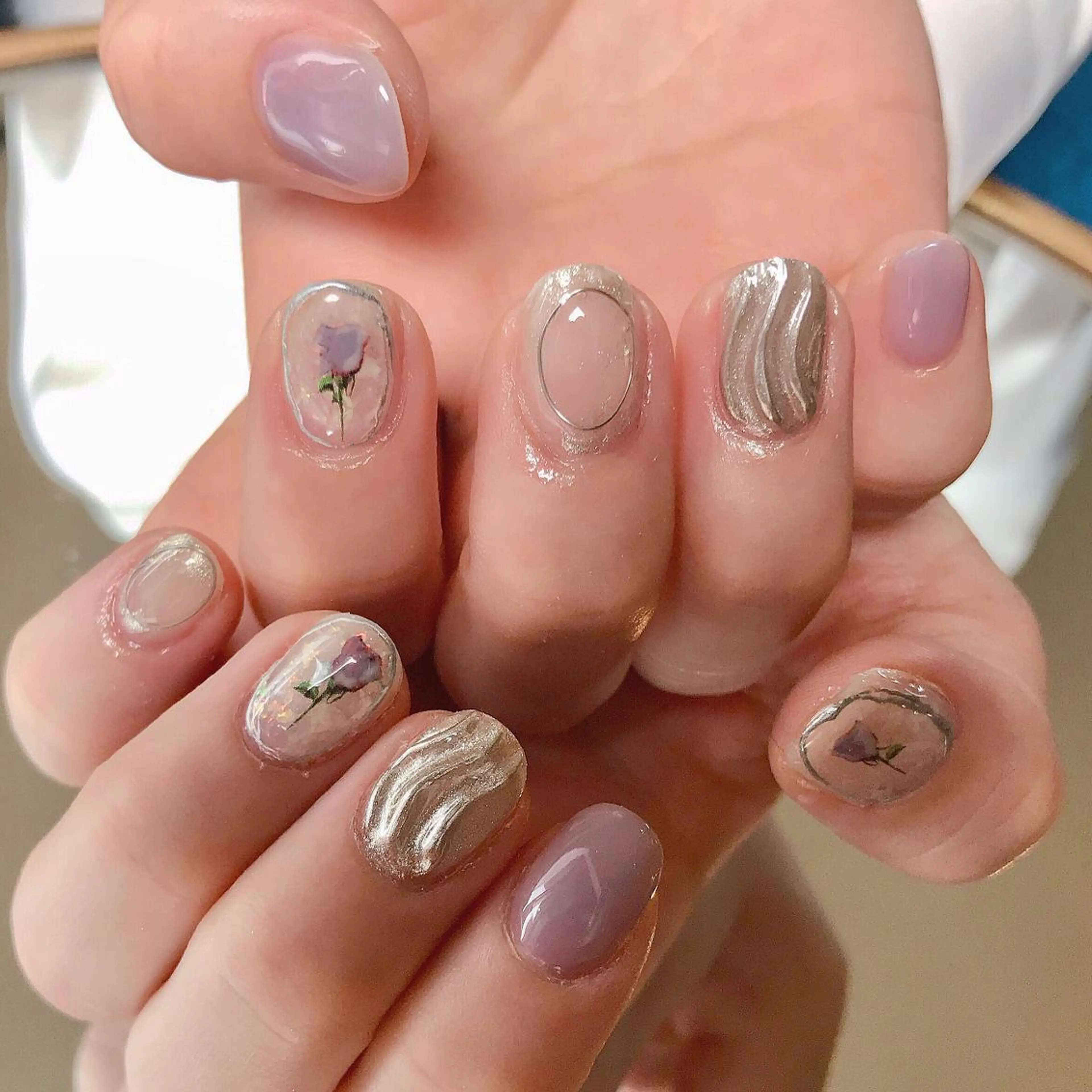 ネイル ミラーネイル 土屋 智子のエステ・リラクイメージ