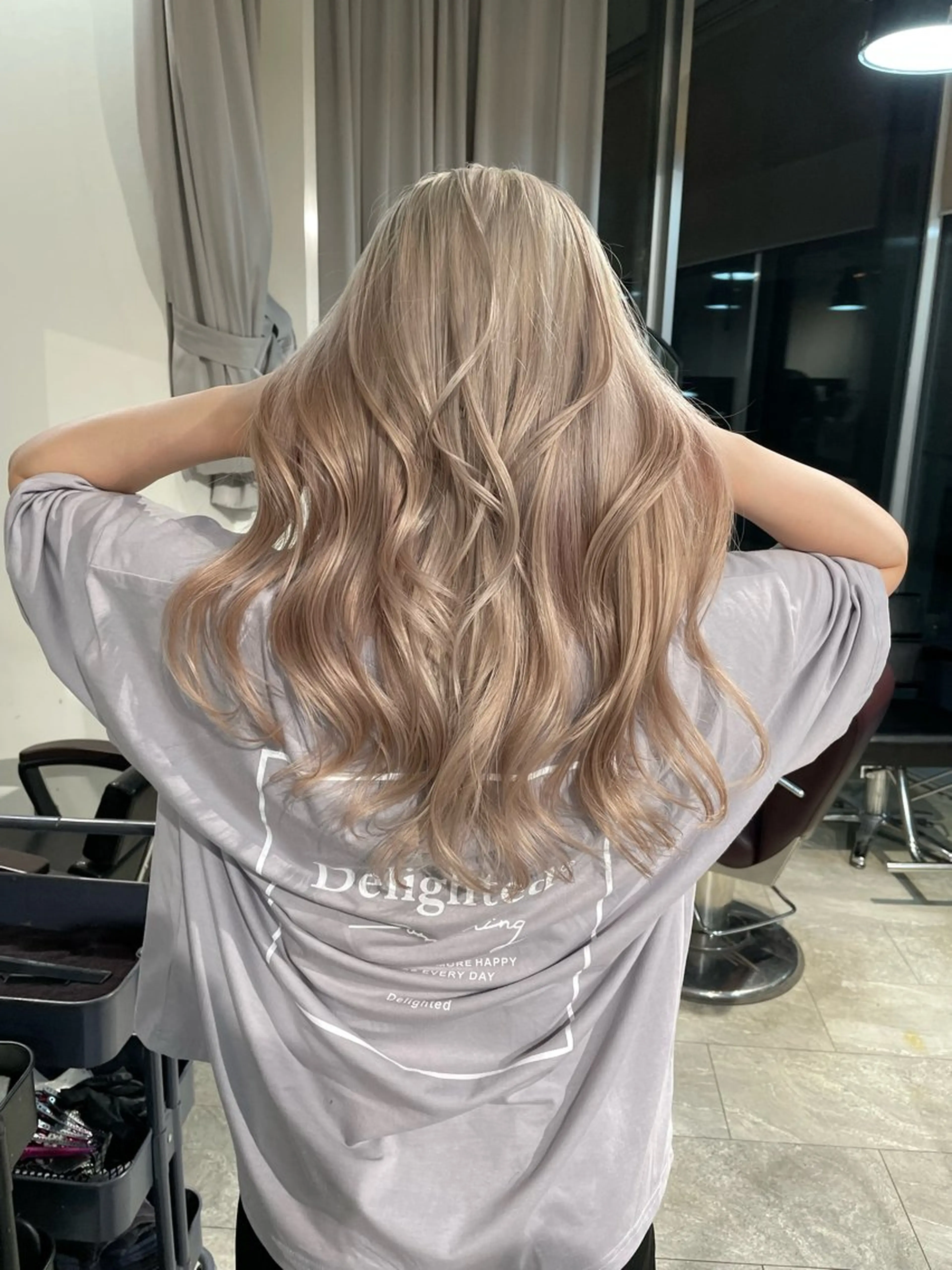 ロング カラー カット ヘアカラー トリートメント ヘアセット 💜ハイトーン💛 マジカルかいちゃんのヘアスタイル