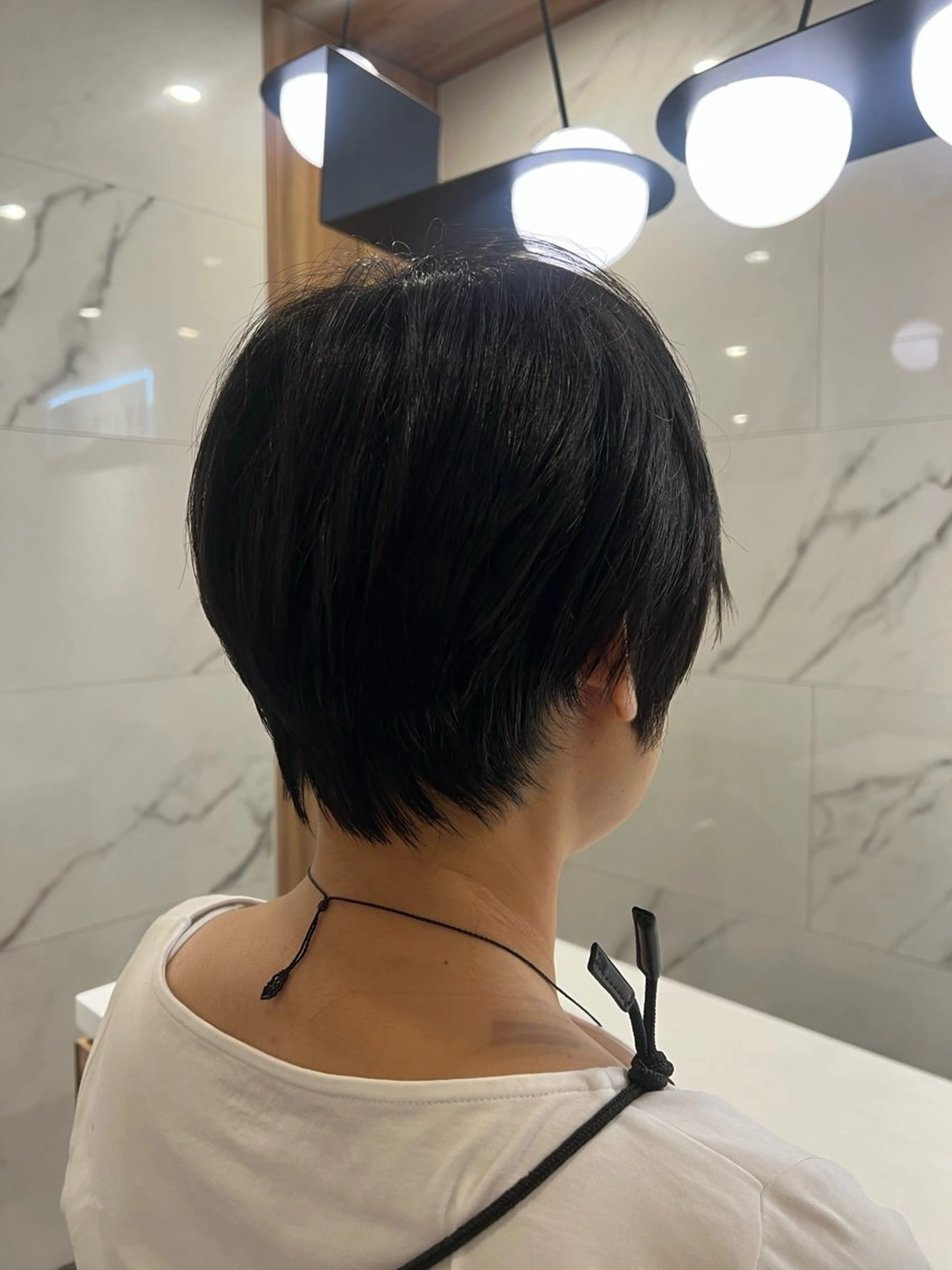 ショート 村中 逸紀のヘアスタイル