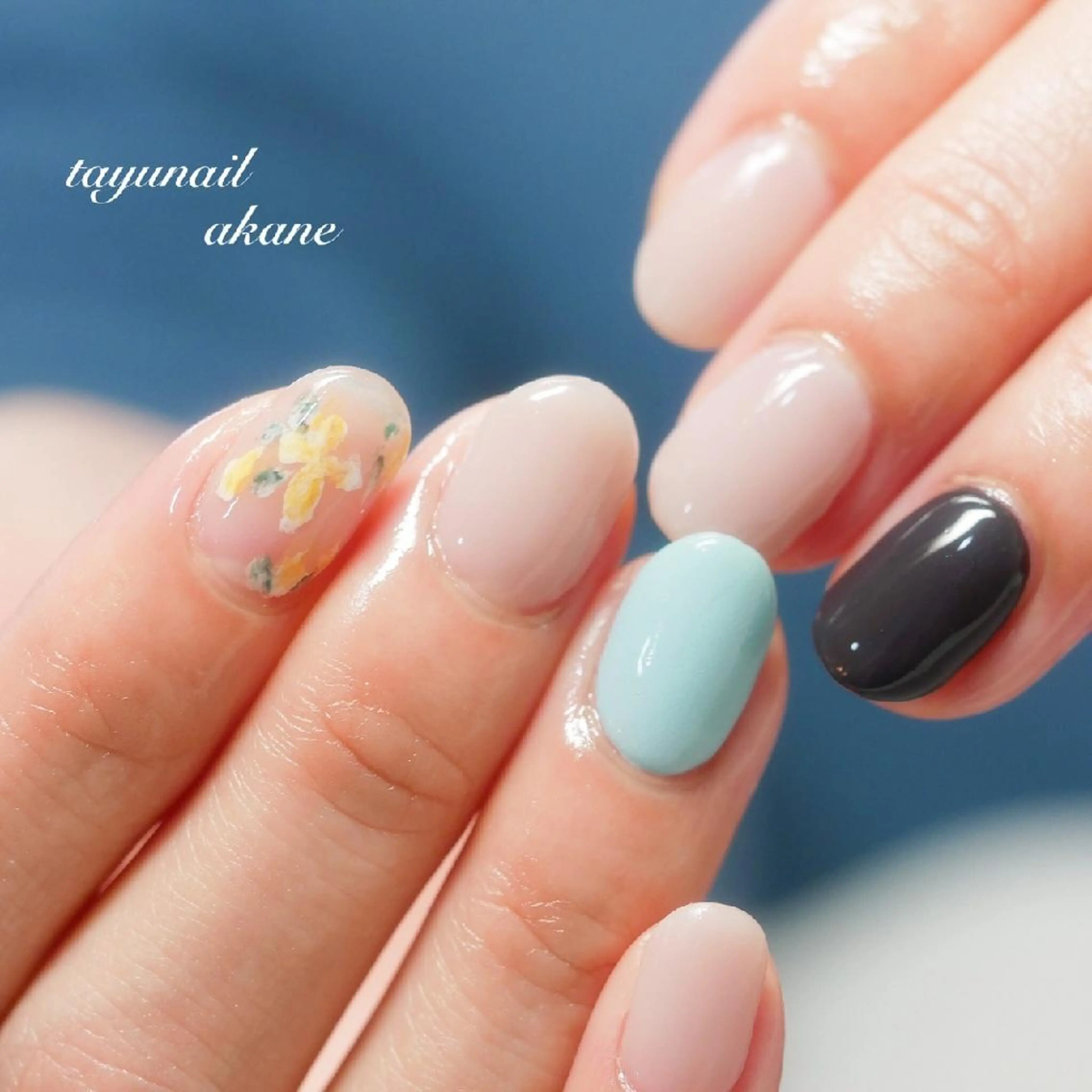 ネイル ブルー ブラウン クリアネイル フラワーネイル フレンチネイル ネイルサロン 【たゆnail】のネイルデザイン