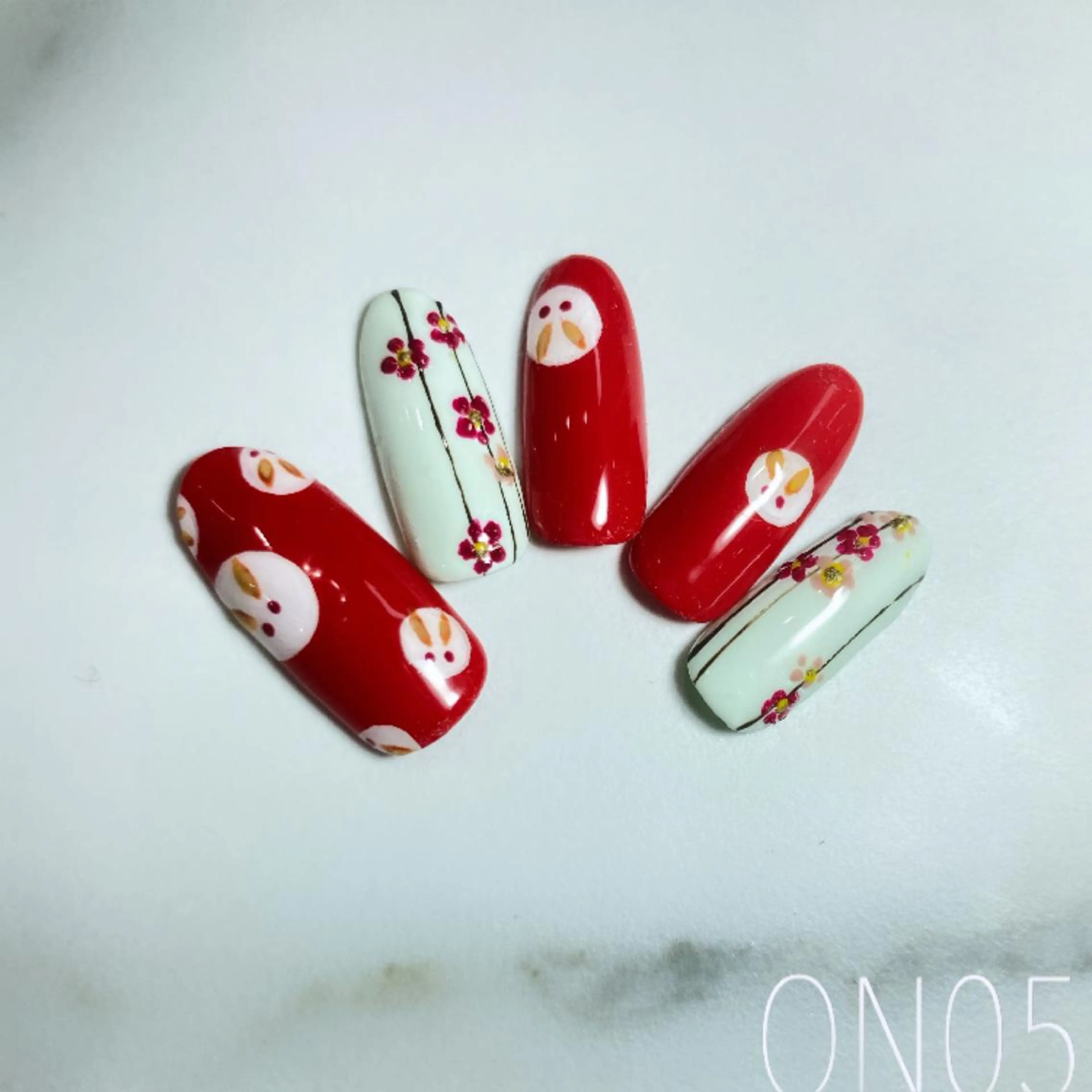 ネイル 園 寛子 （ネイリスト）のネイルデザイン