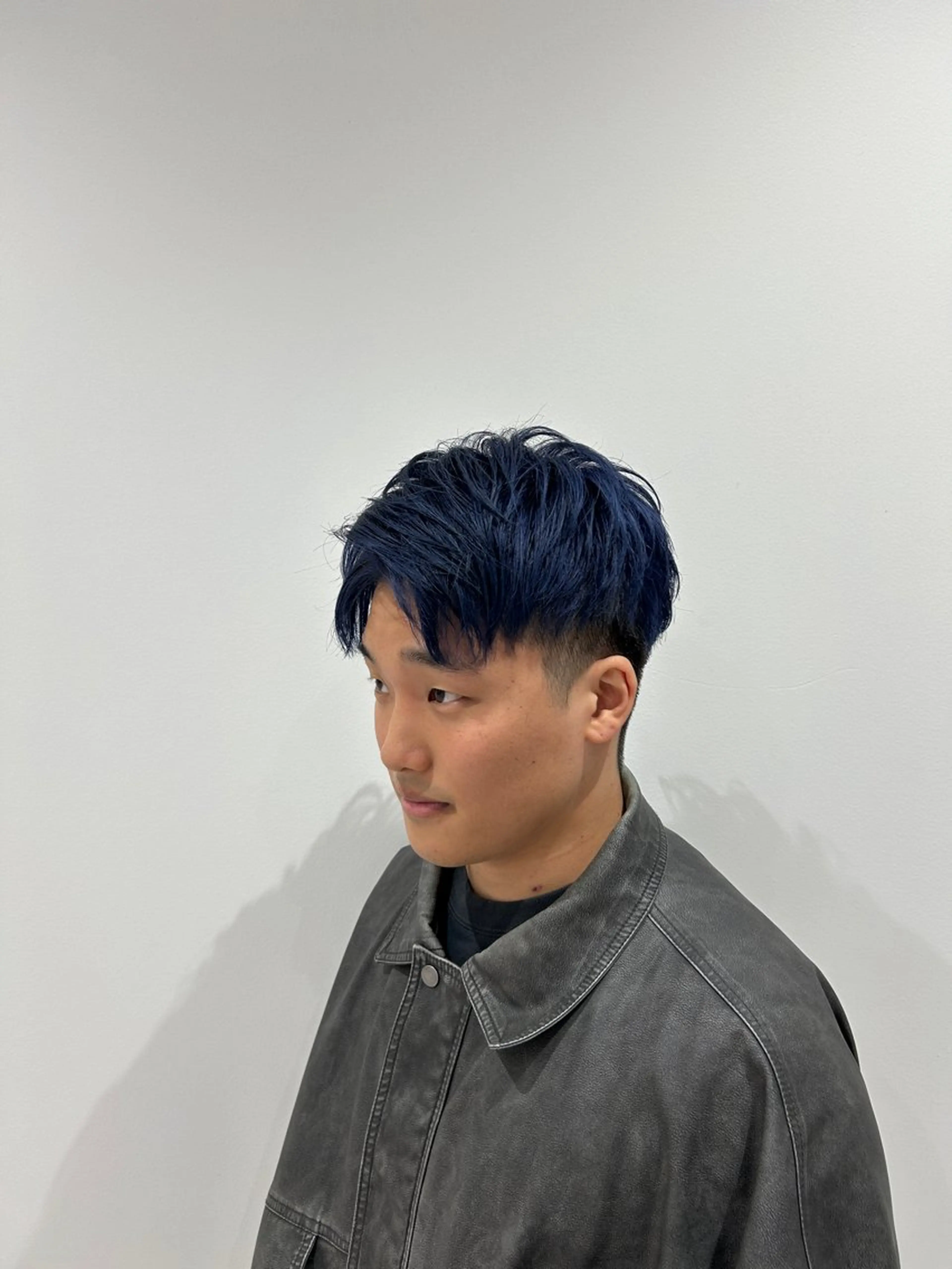 カラー メンズ ダブルカラー シルバー カット ヘアカラー 🪻ダブルカラー /透明感カラーRioのヘアスタイル