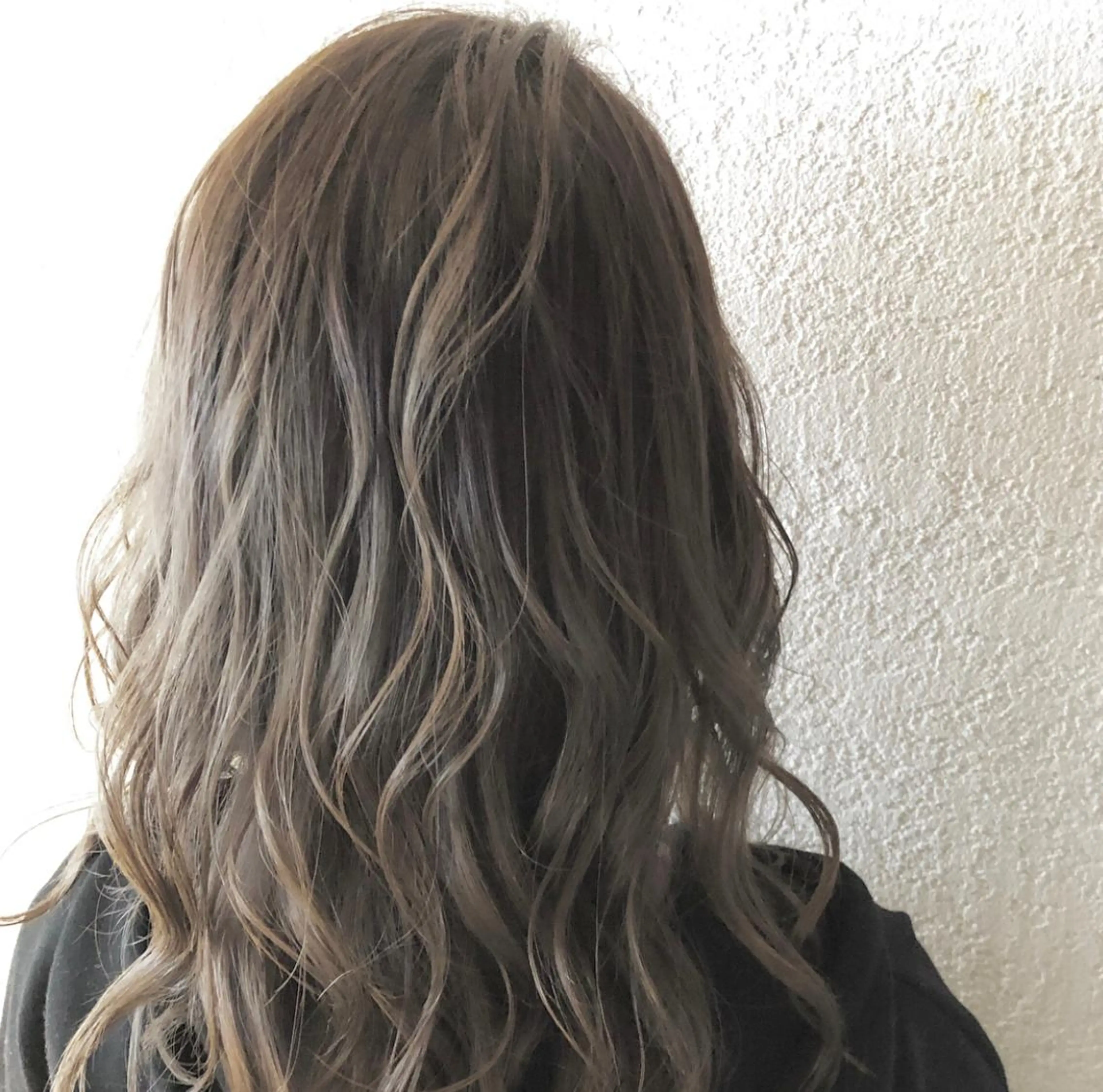ミディアム カラー アッシュ 透明感カラー ハイライトカラー ハイライト AIR HEALのヘアスタイル