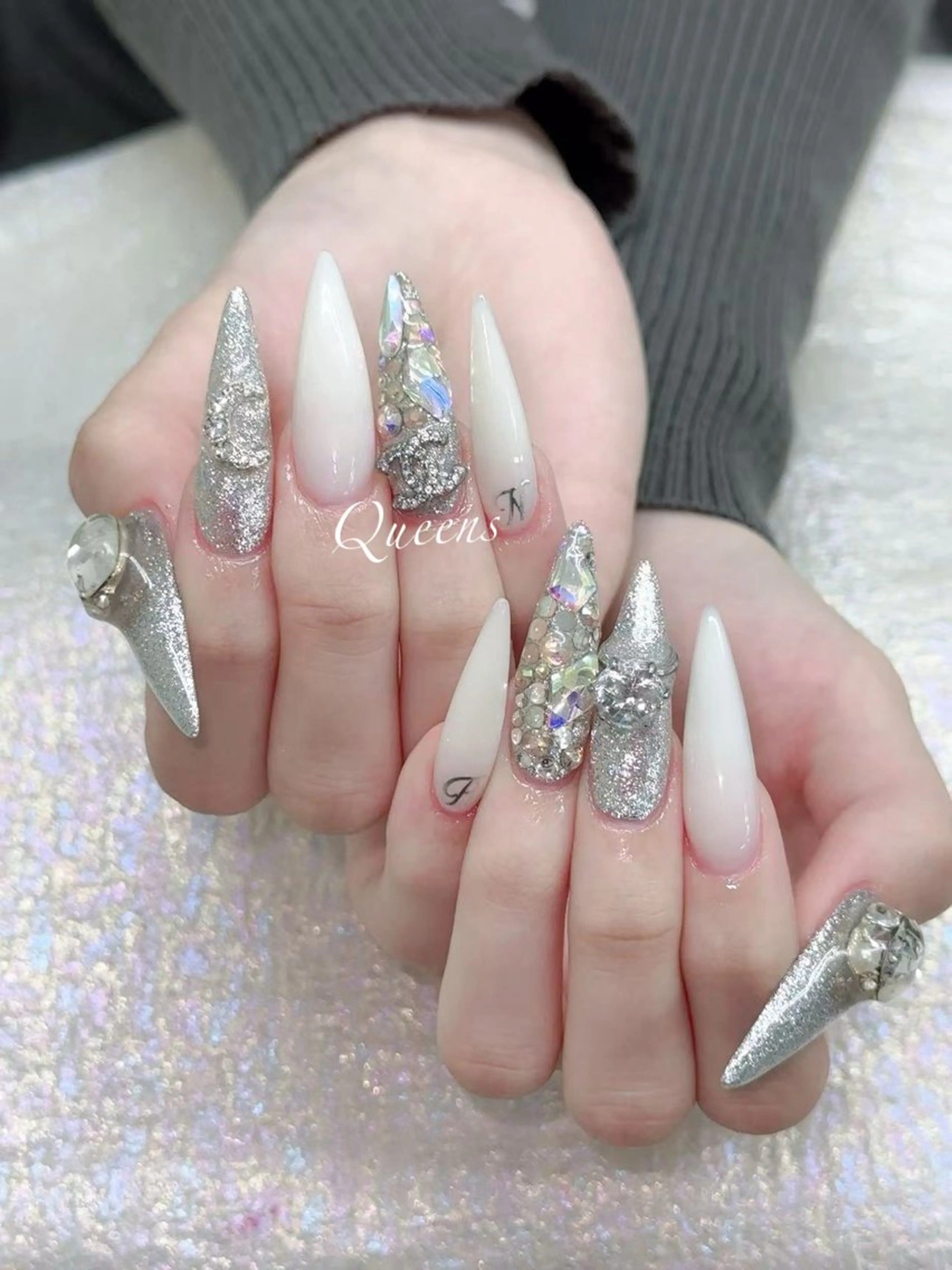 ネイル ハンドネイル Queens 榊 まおのネイルデザイン