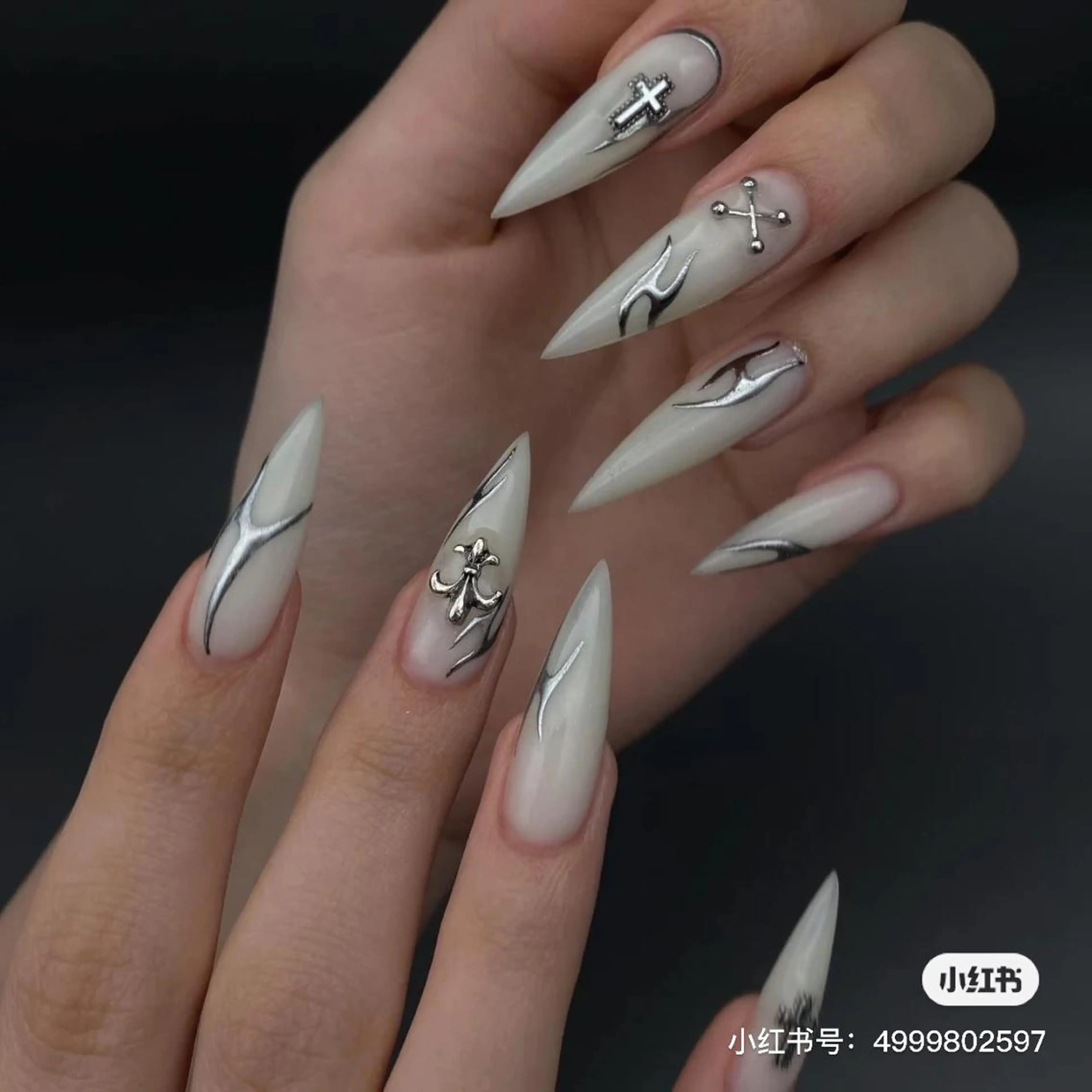 ネイル Eveネイル チップスカルプ専門店のネイルデザイン