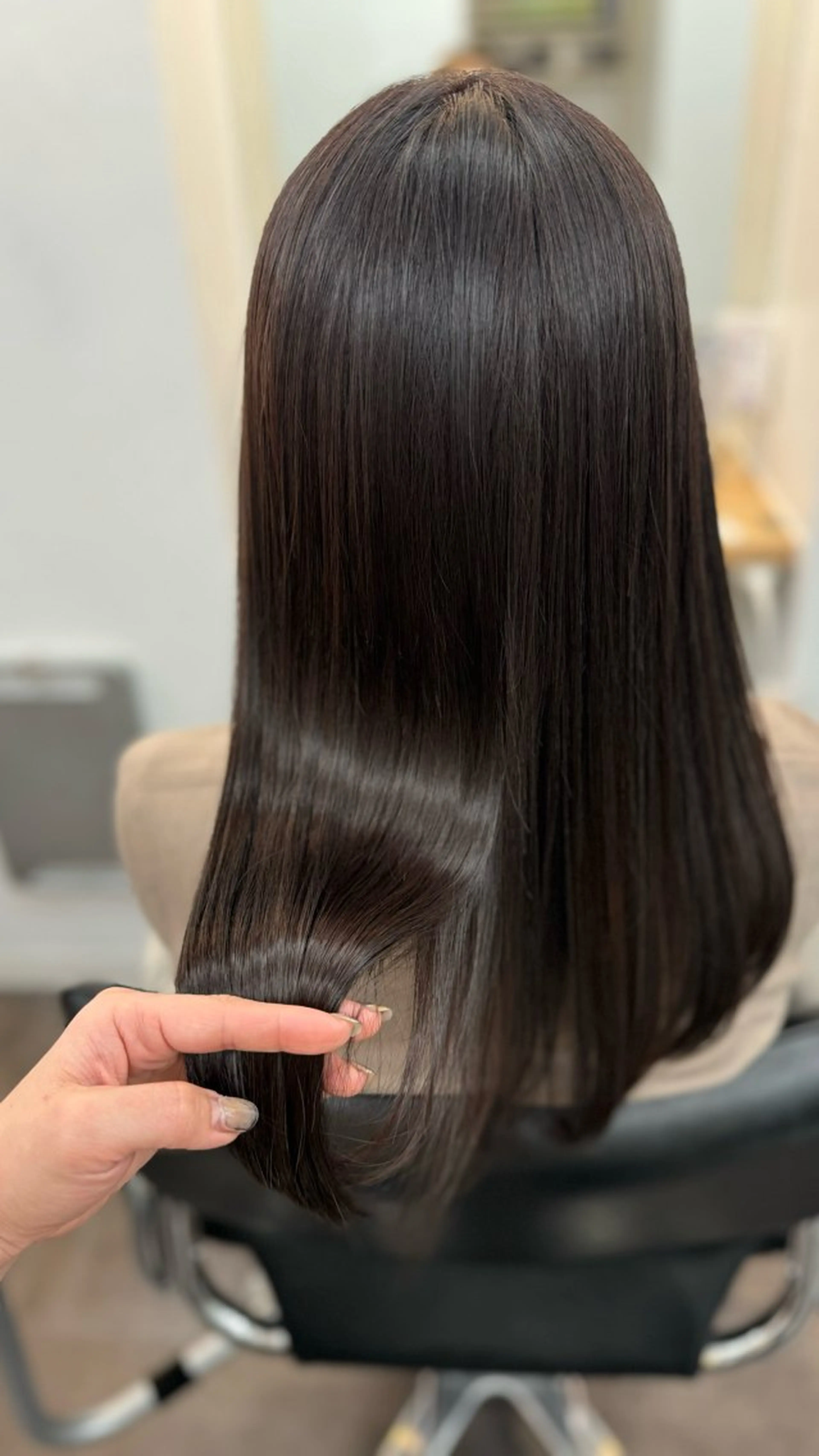 セミロング カラー カット ヘアカラー トリートメント WISTERIA P LUS1 ikumiのヘアスタイル