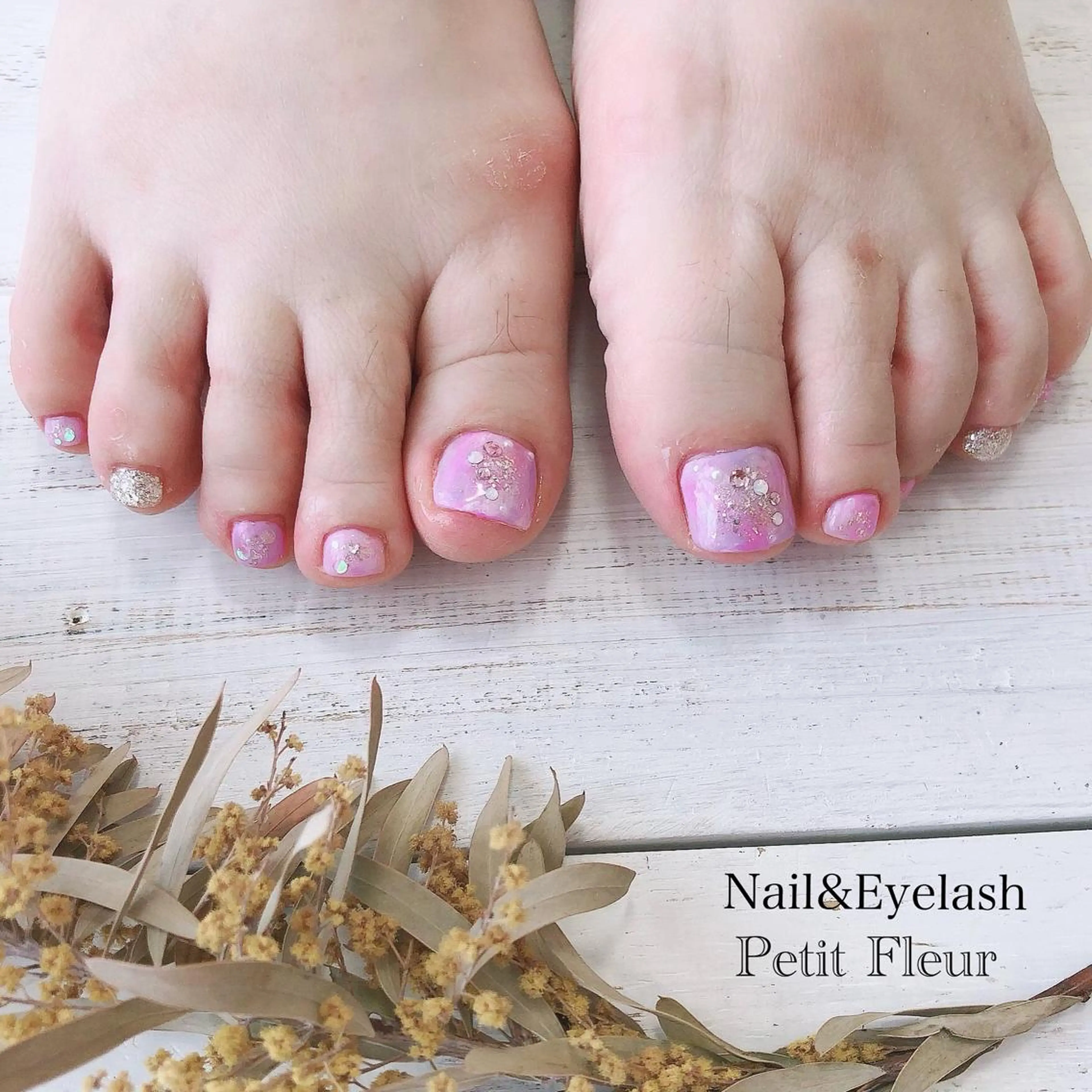 ネイル Petit Fleur所属・青柳 亜梨奈のマツエク・マツパデザイン