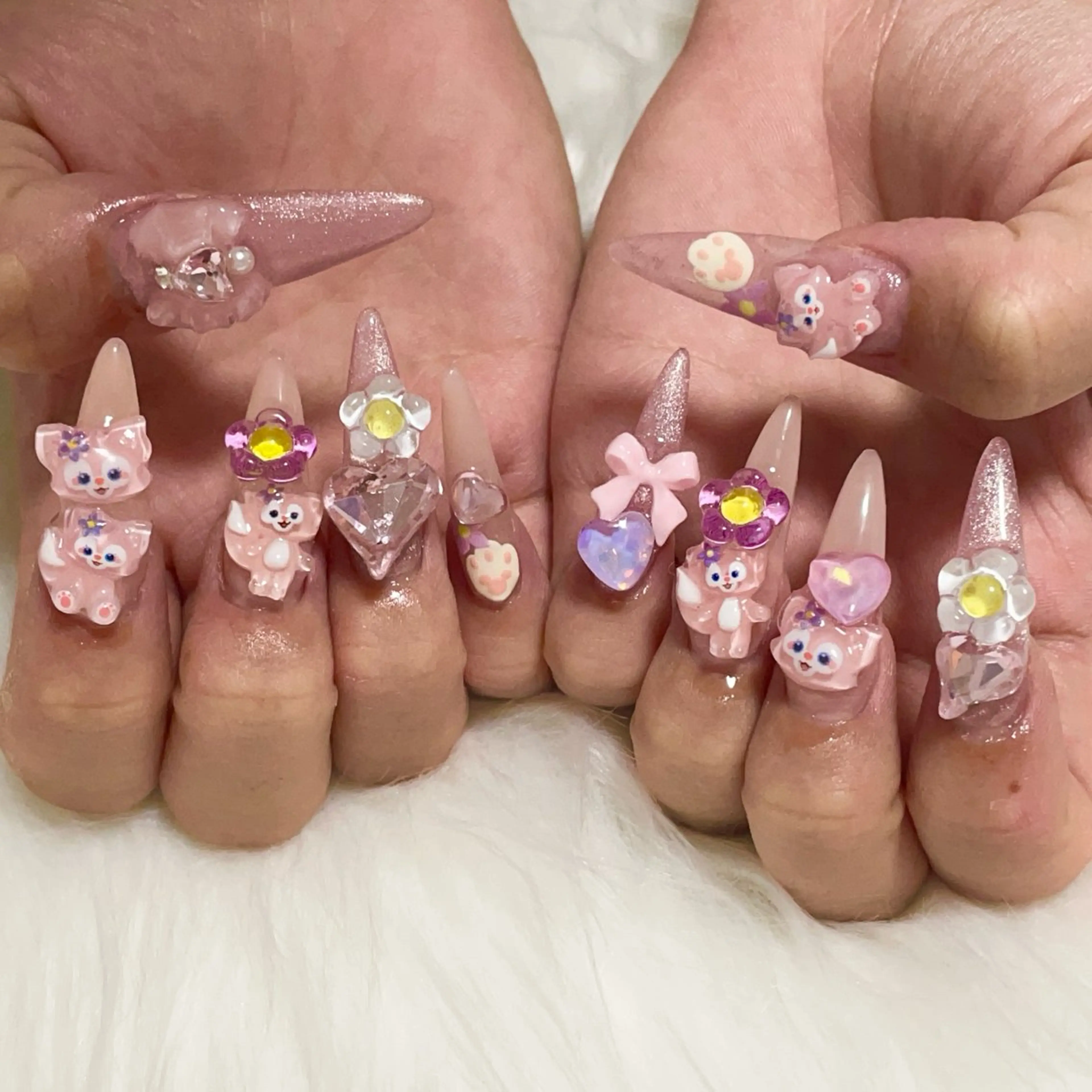 🦄キャラクターロングネイルコース🦄10本長さだし♡キャラクターパーツも付け放題♡持ち込みデザイン可能♡オフ無料の写真