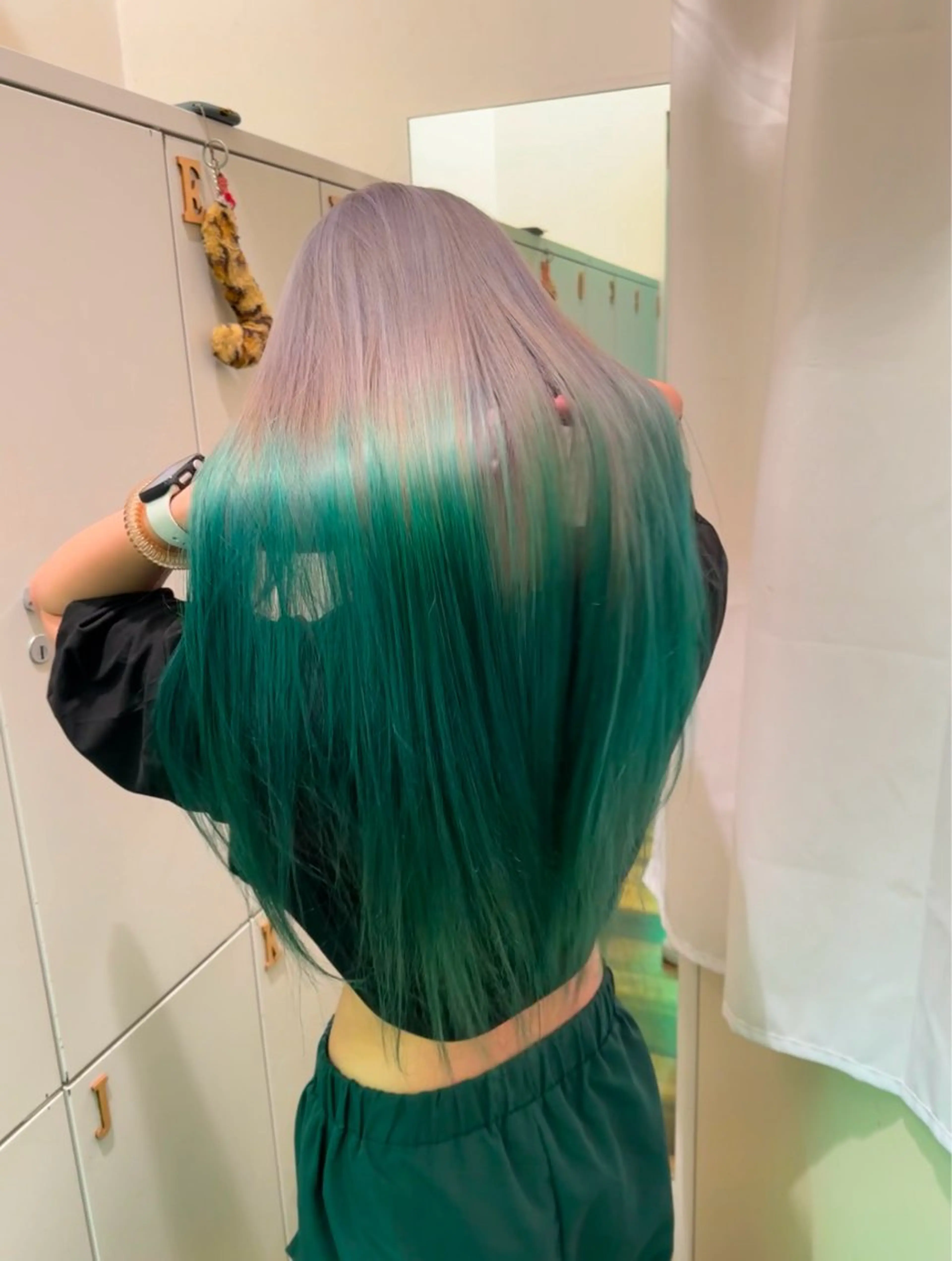 ロング ヘアカラー エクステ/ハイトーン /レイヤーカットのヘアスタイル