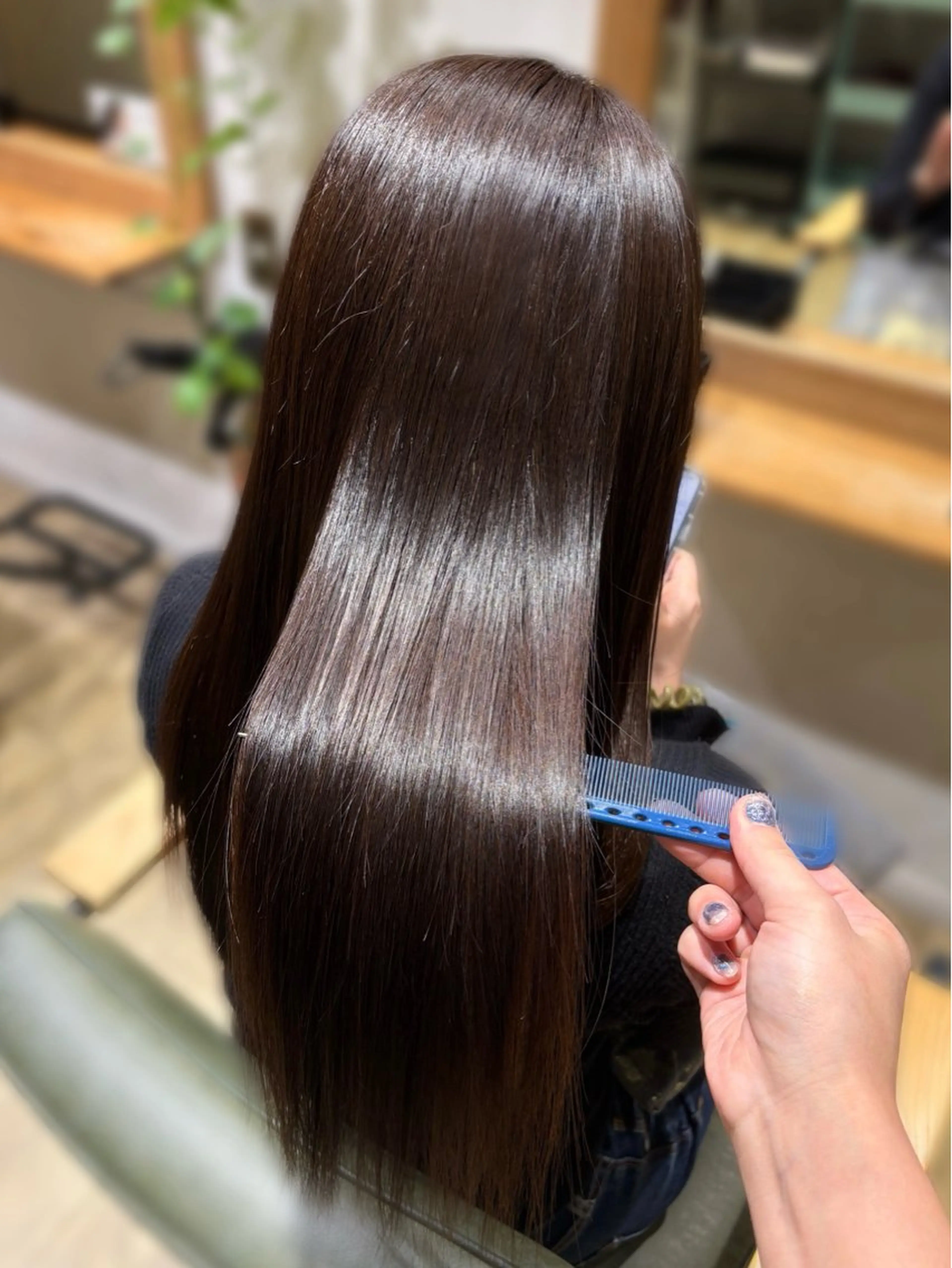 セミロング 縮毛矯正 💙mai🫧 縮毛矯正・ハイライトのヘアスタイル