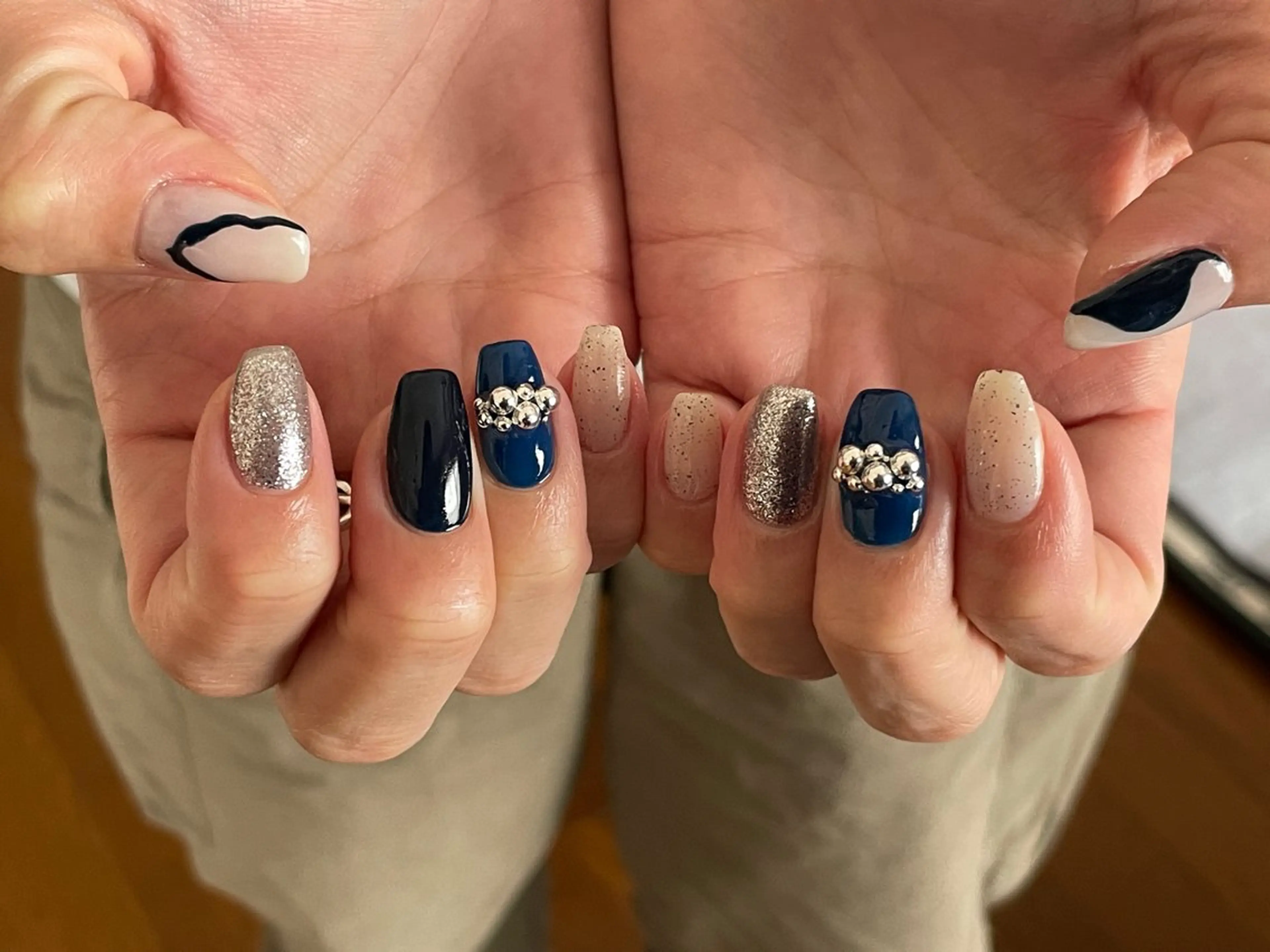 ネイル Mus’Fam 入谷玲生奈のネイルデザイン