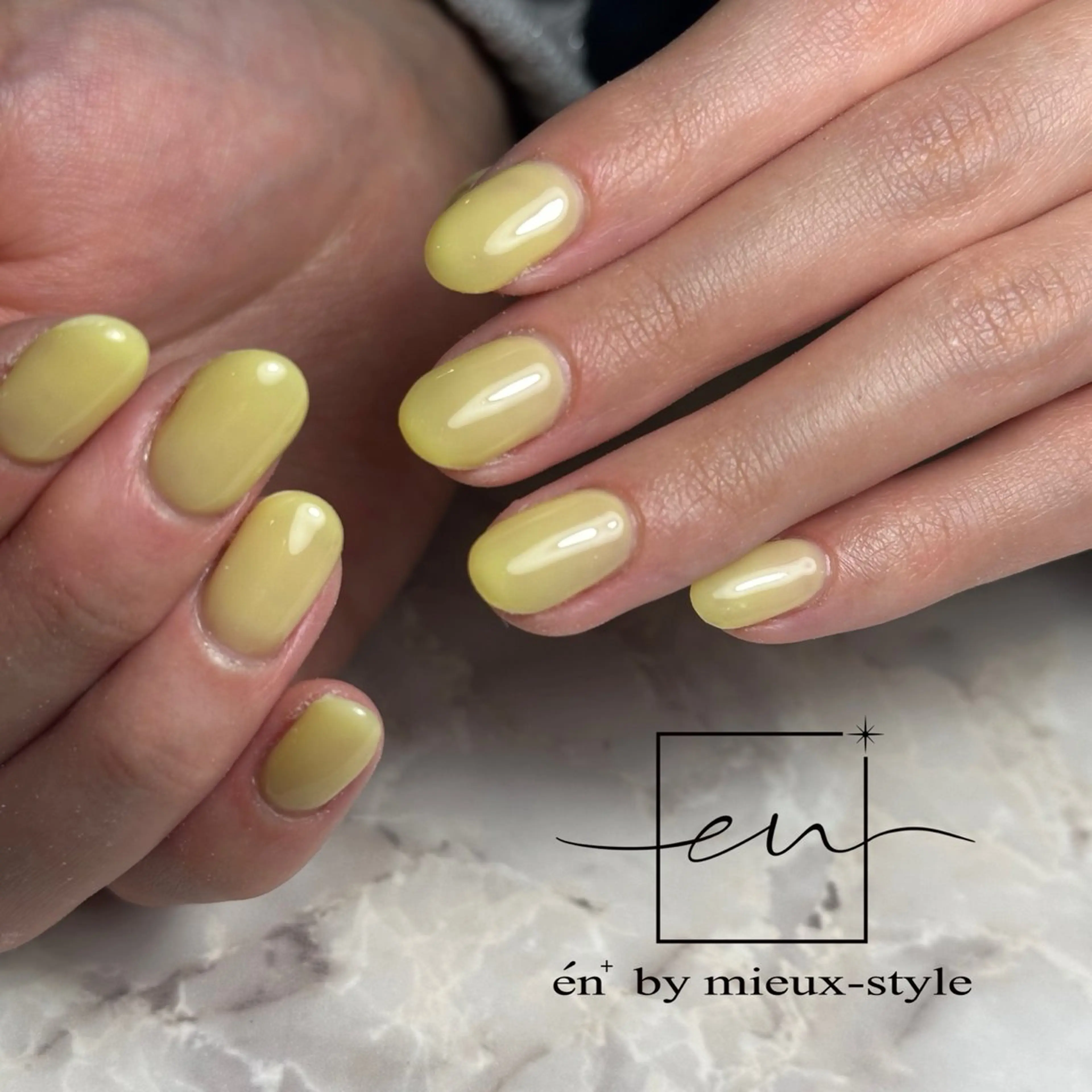 オフ無し・800色から選べるワンカラーorグラデーションジェルの写真