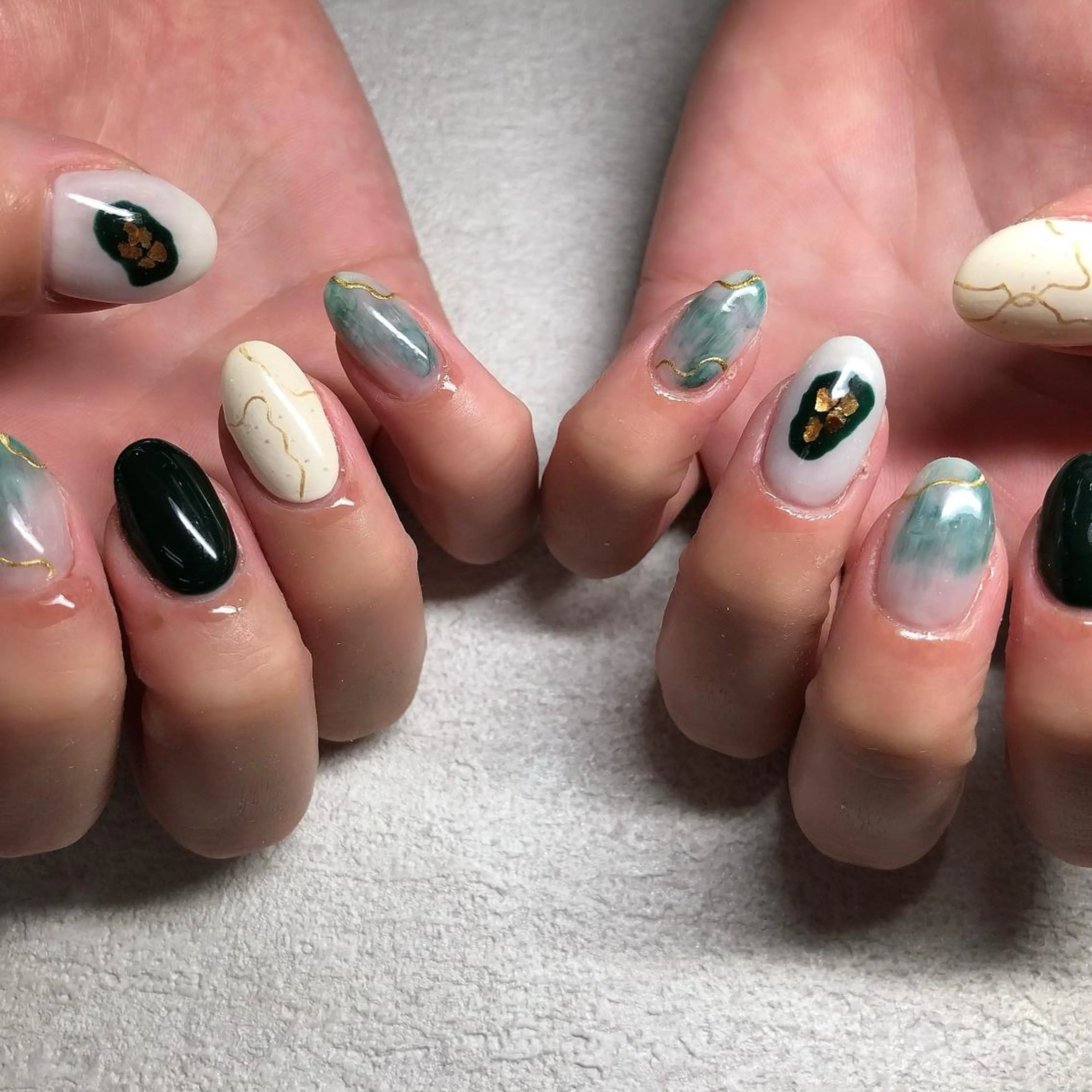 ネイル グリーン 持ち込み ニュアンスネイル ハンドネイル 【Yappy🌈】 💖P-tanaのネイルデザイン