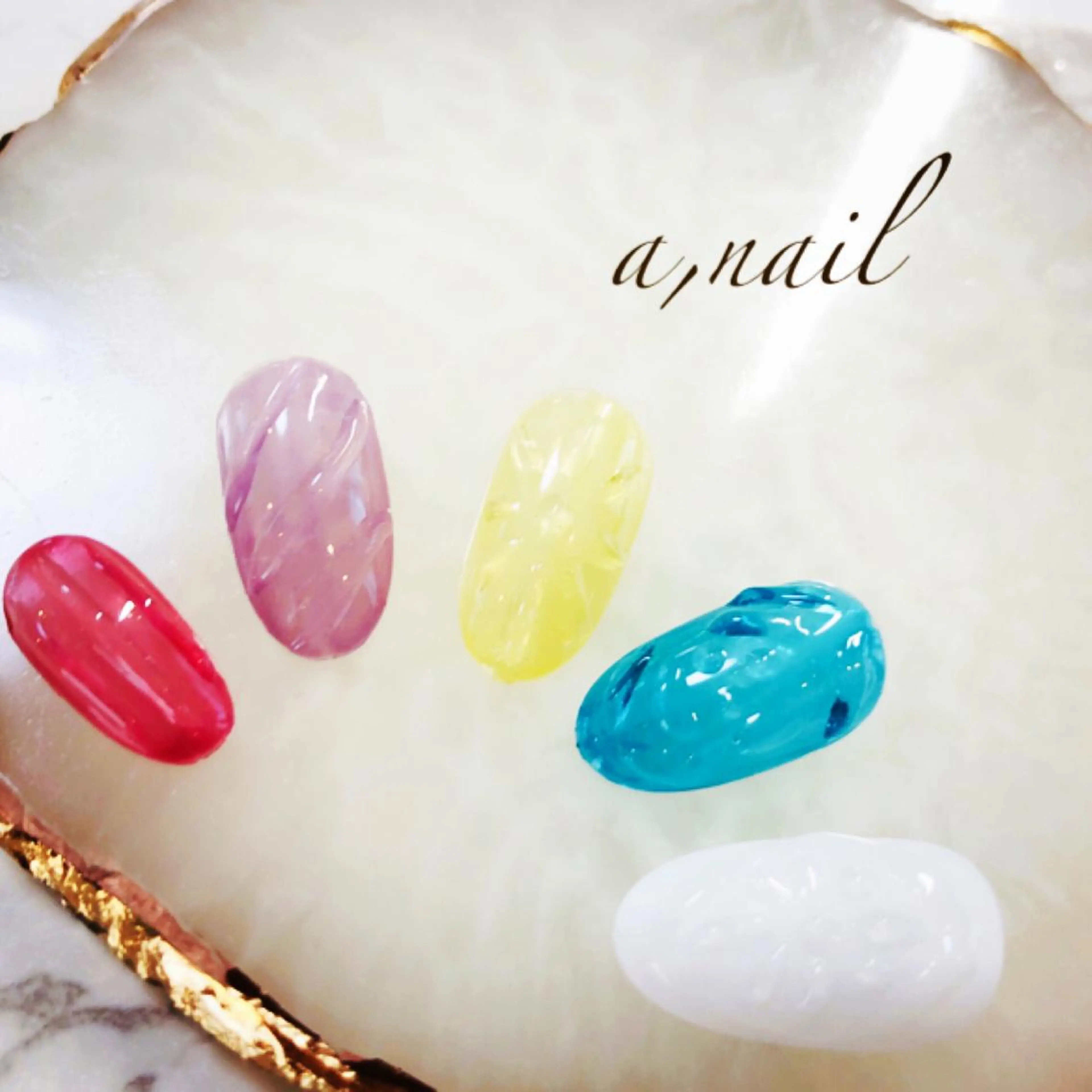 ネイル クリアネイル フットネイル ジェルネイル グラデーション ラメ(グリッター) ハンドネイル ネイルサロン エーネイルのネイルデザイン