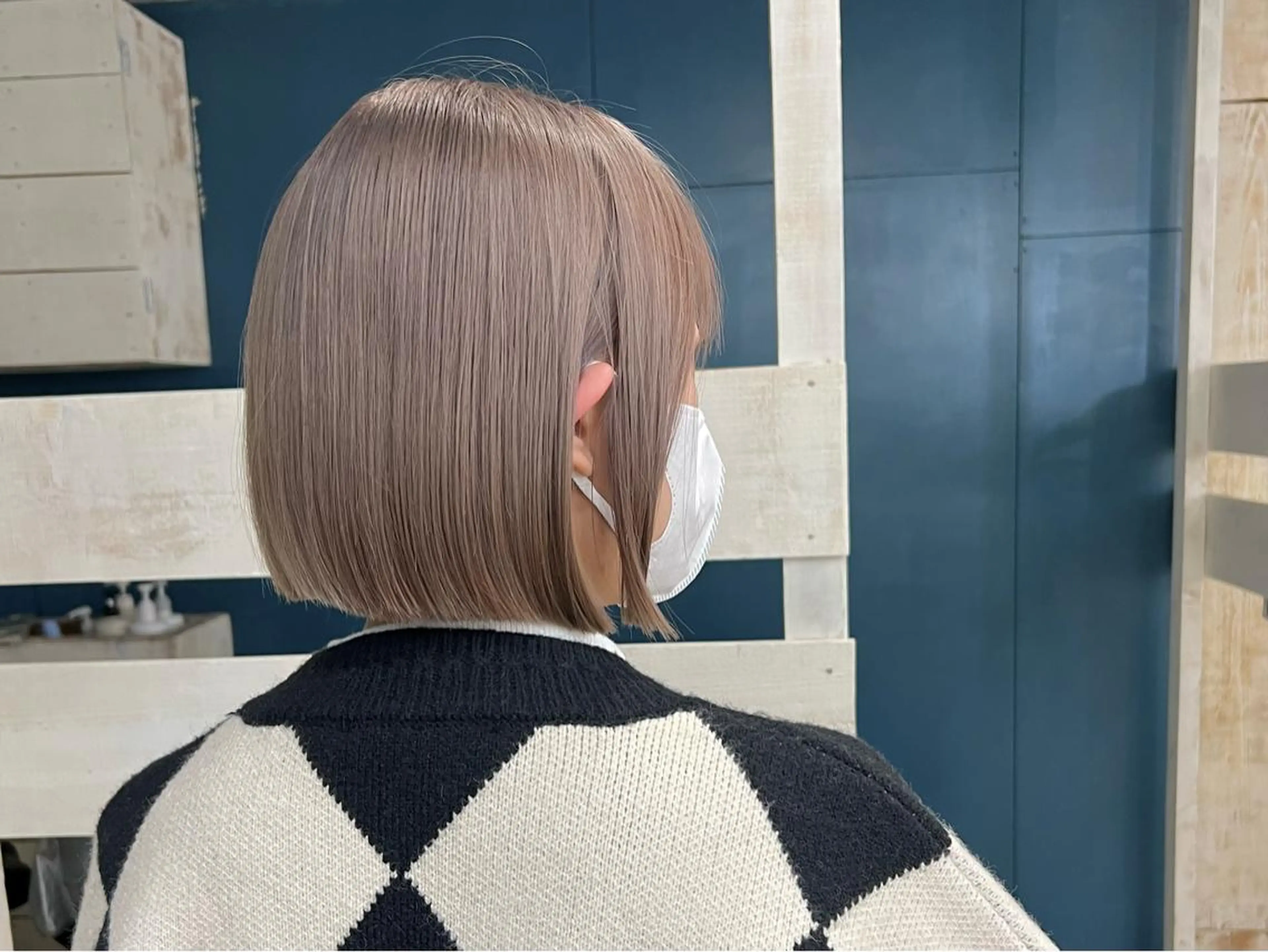 ショート カラー ヘアカラー 鷺谷 玲奈のヘアスタイル