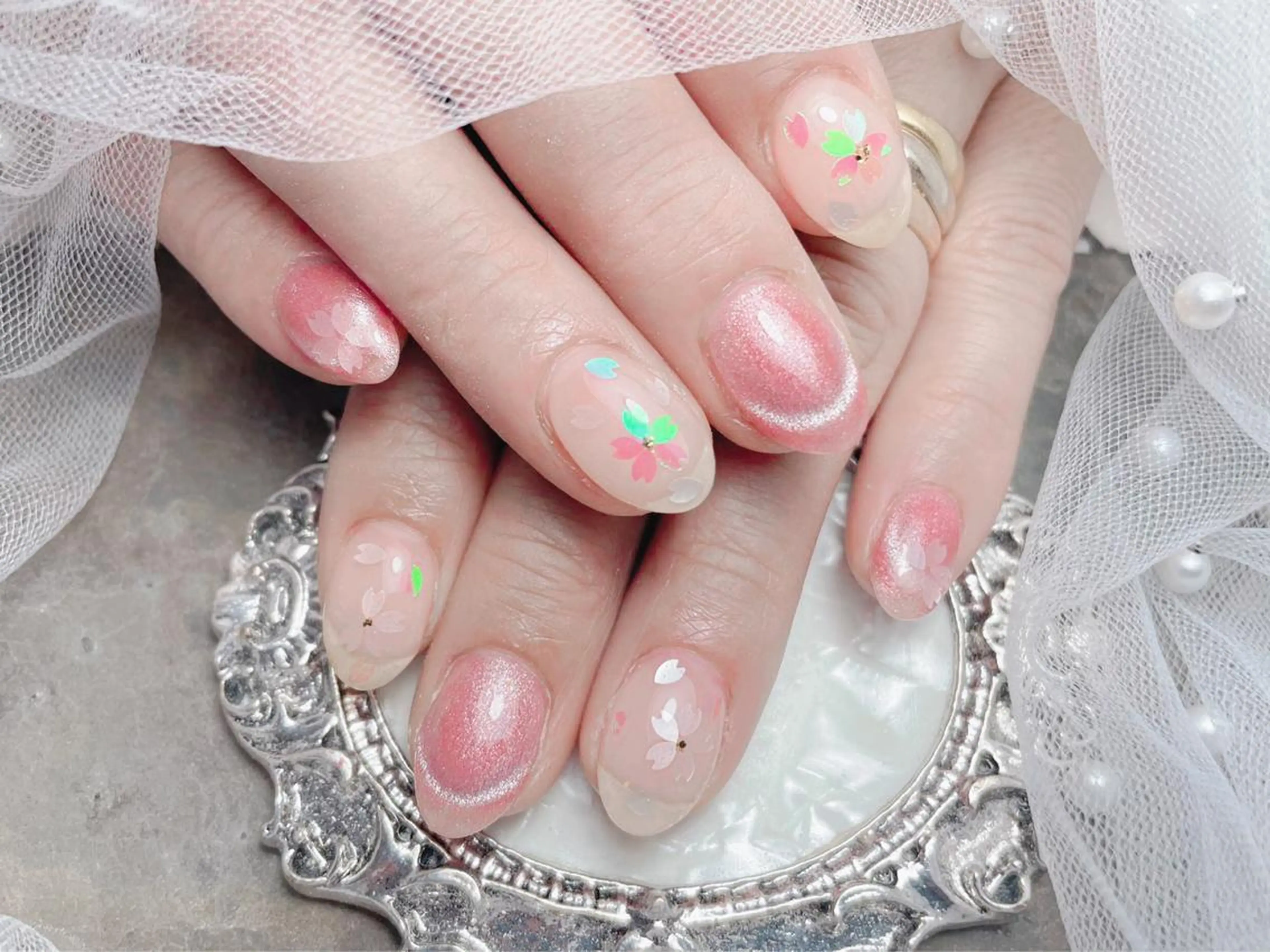 ネイル ハンドネイル マジックミラー所属・マジック ミラーのネイルデザイン