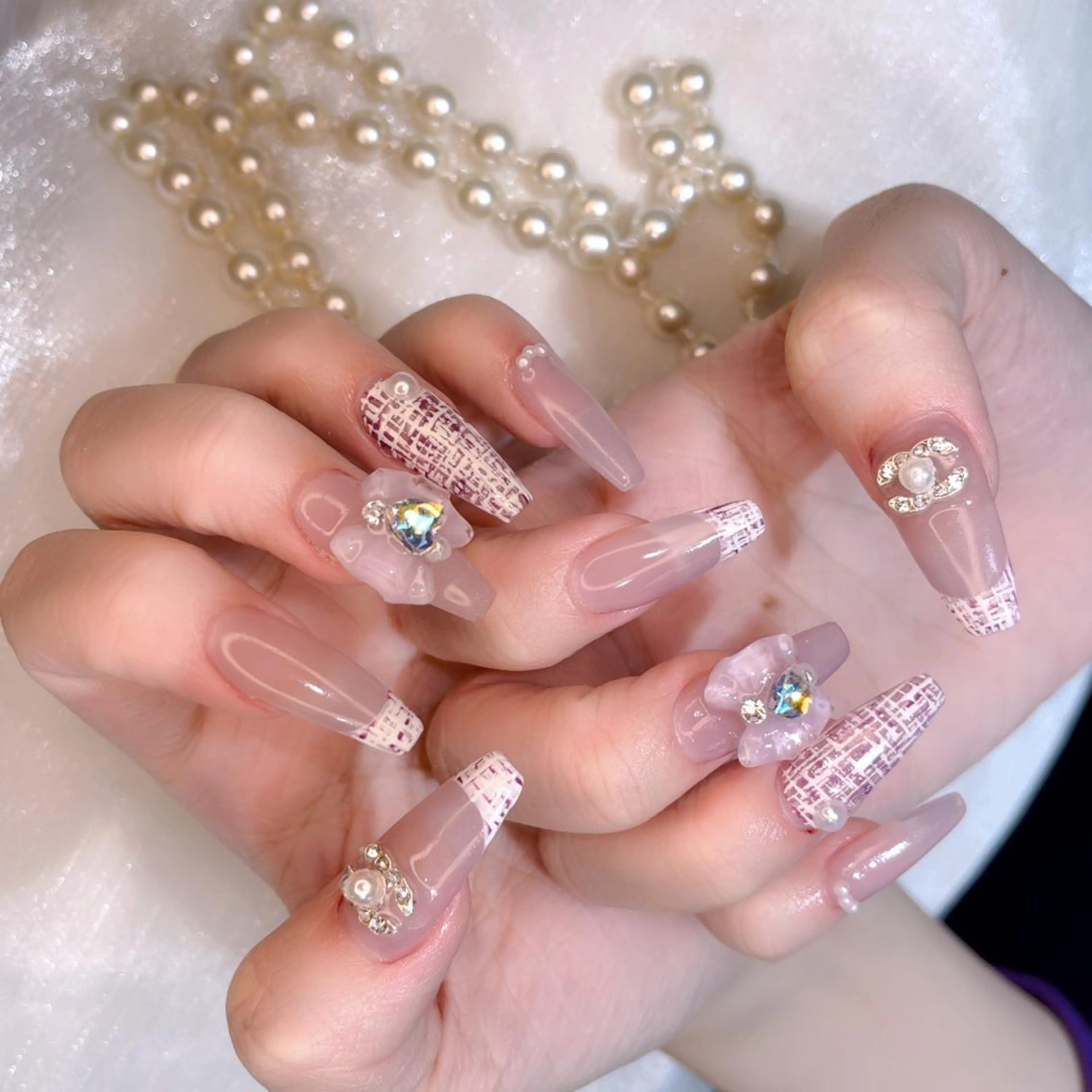 ネイル ハンドネイル Queens ciciのネイルデザイン